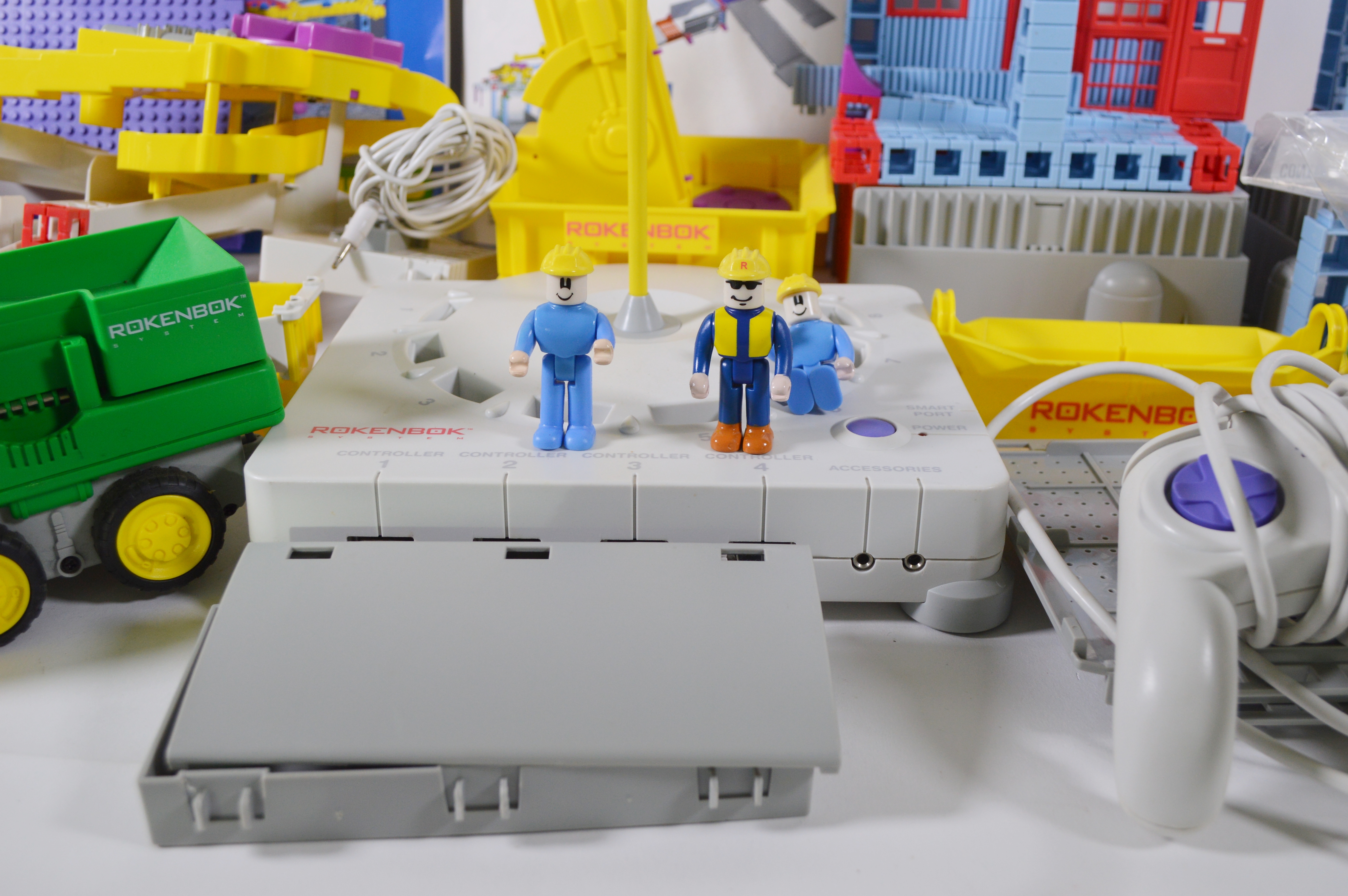 Rokenbok System Construction World and Controllers Toy Play Set