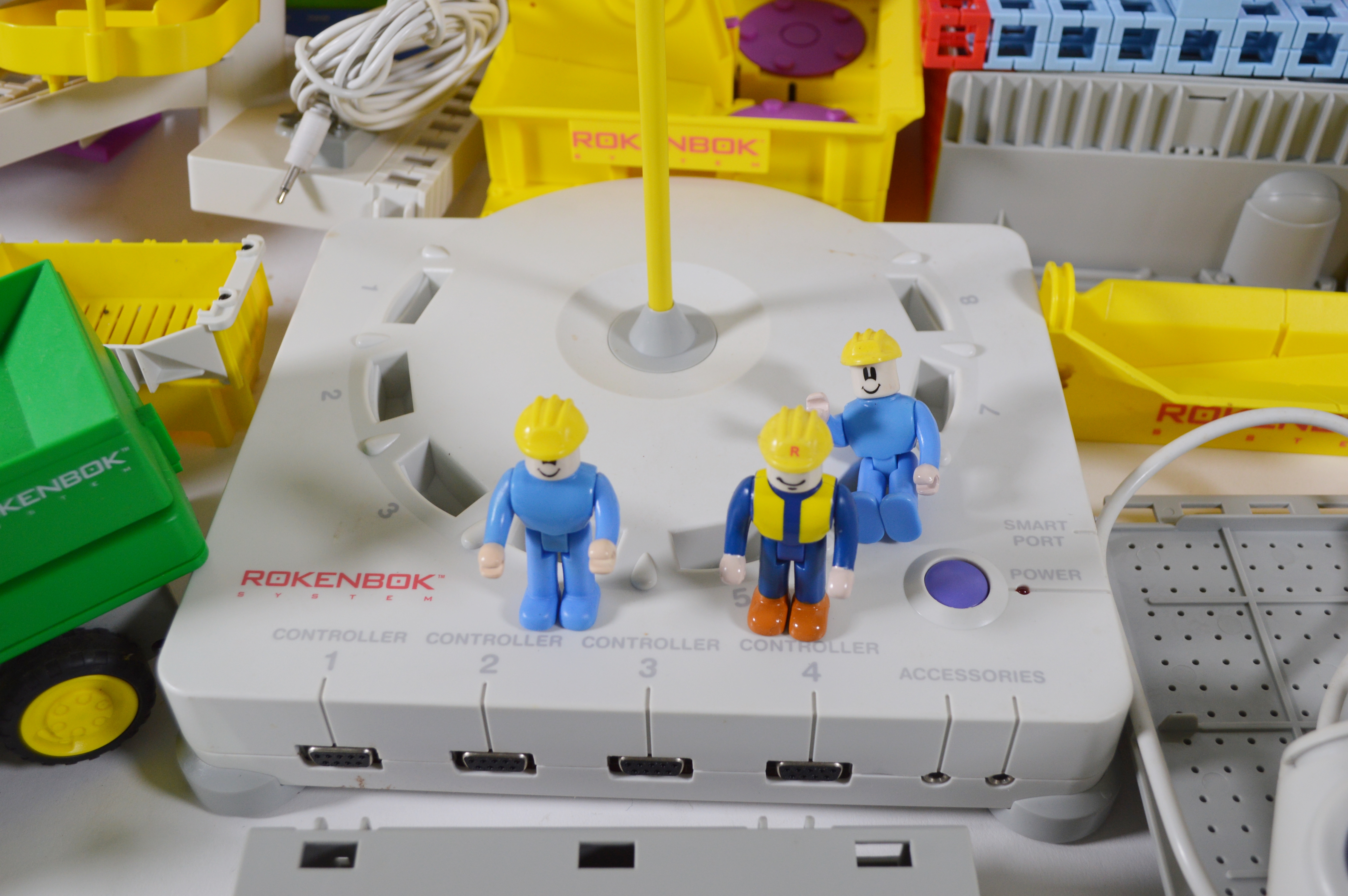 Rokenbok System Construction World and Controllers Toy Play Set