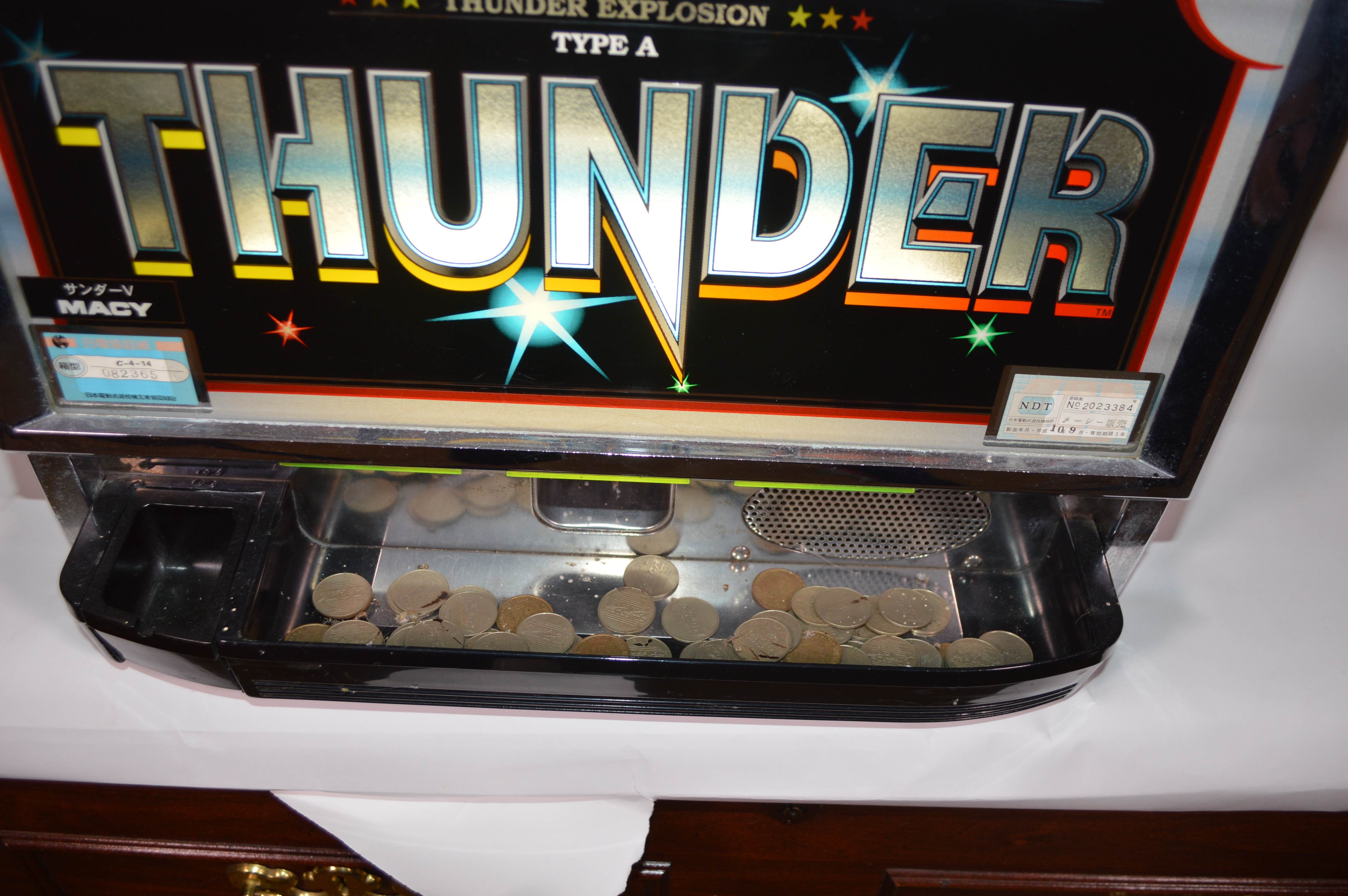 Macy "Thunder" Coin Slot Machine