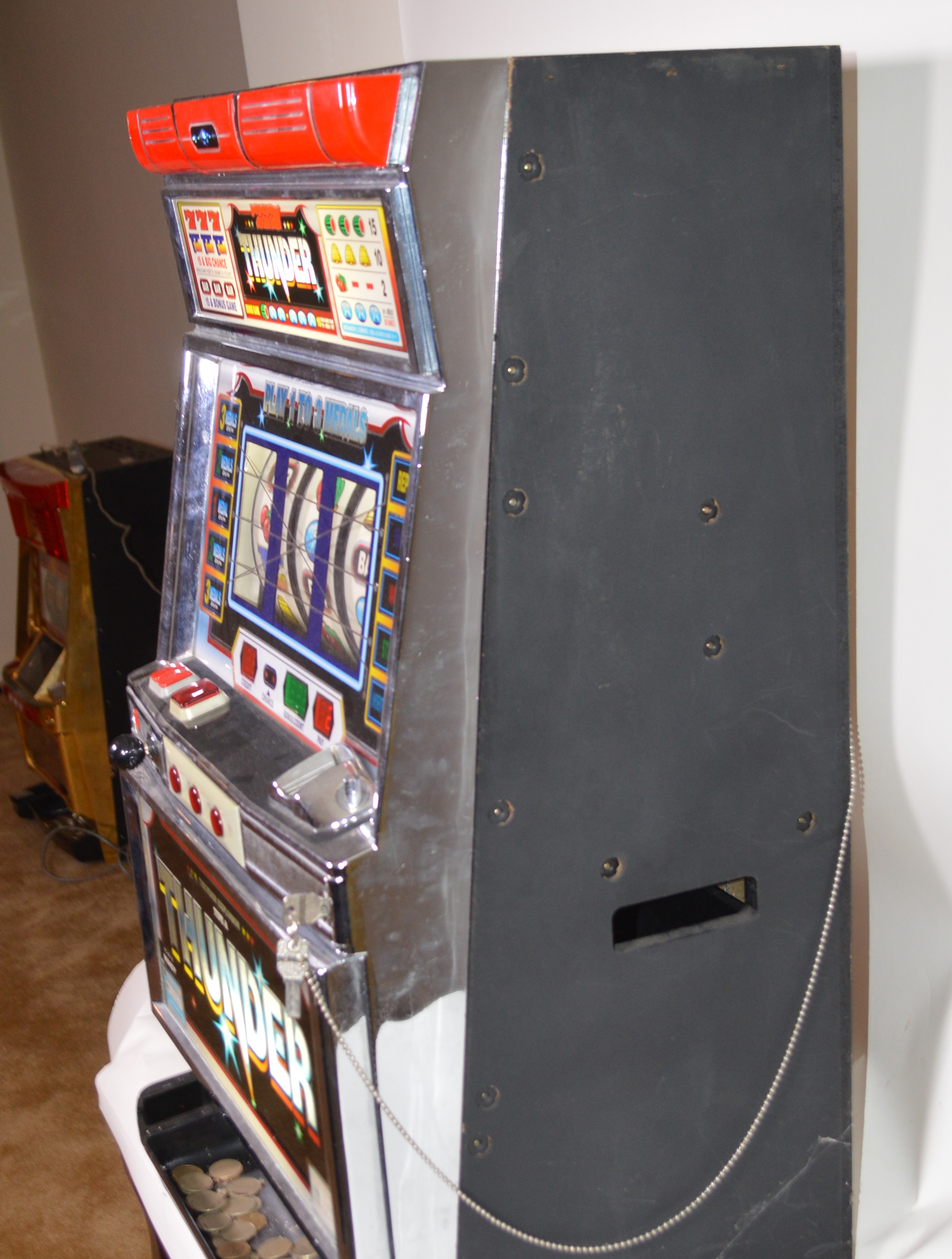 Macy "Thunder" Coin Slot Machine