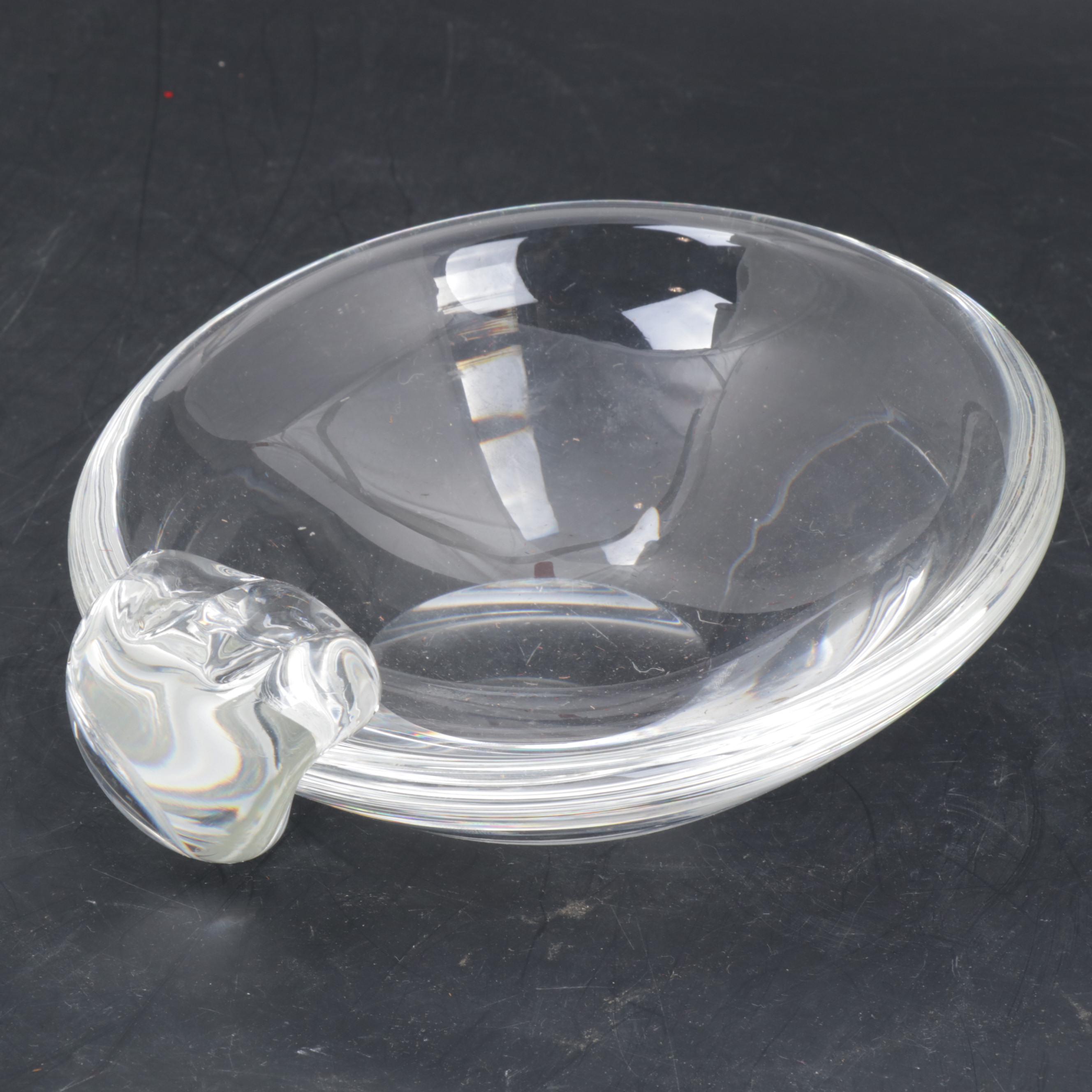 Steuben Art Glass Ashtray with Sloping Bowl Designed by David Hills, Mid-Century