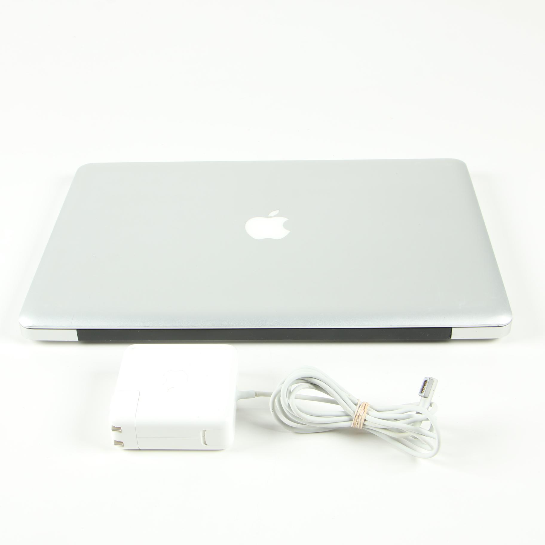 Apple 15" MacBook Pro Laptop with Power Adapter, Mid 2009
