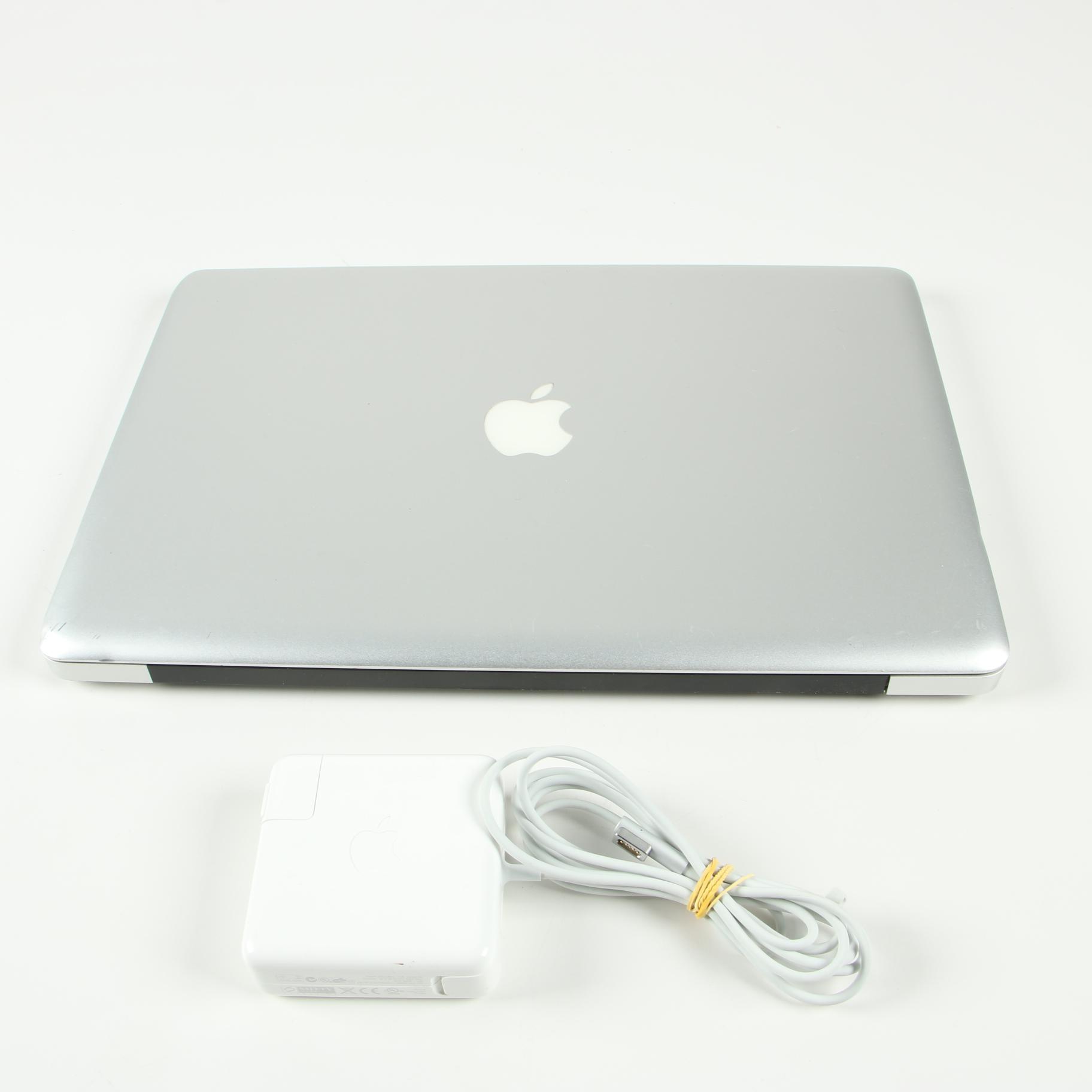 Apple 15" MacBook Pro Laptop with Power Adapter, Mid 2009