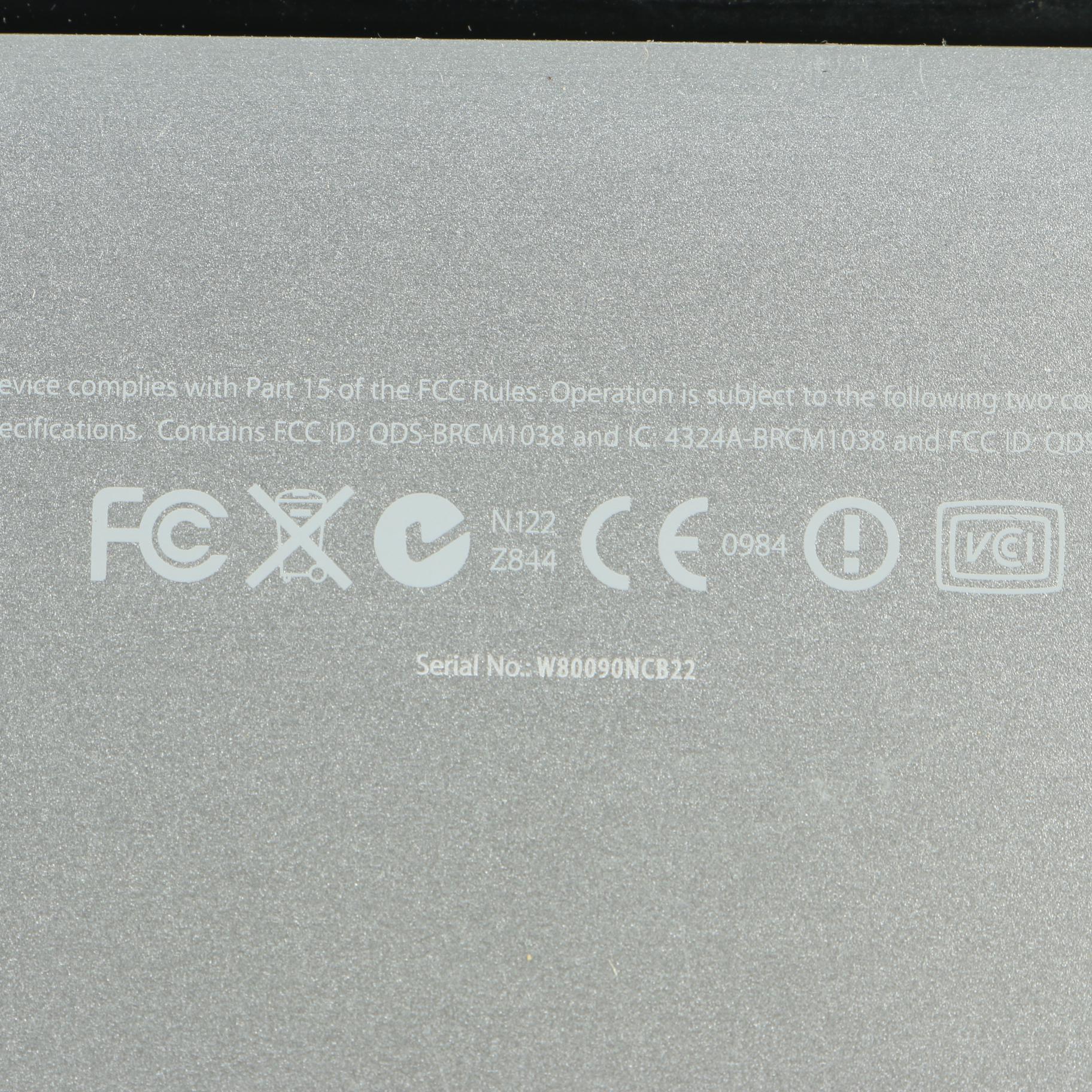 Apple 15" MacBook Pro Laptop with Power Adapter, Mid 2009