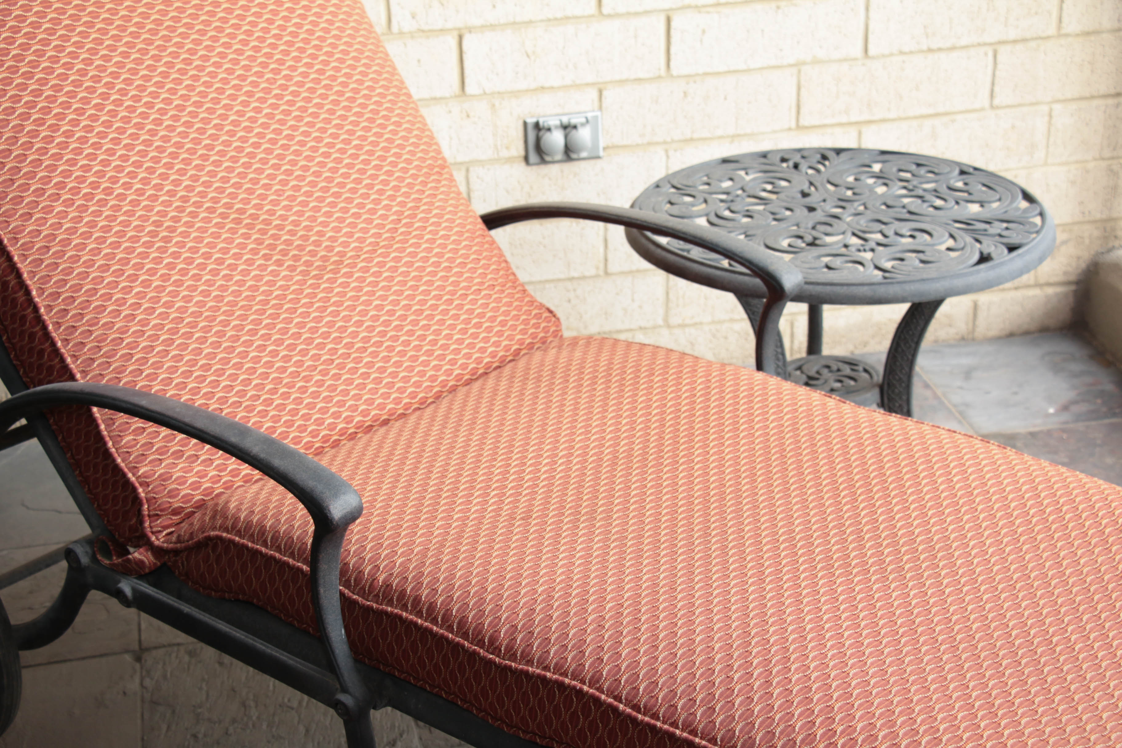 Meadowcraft Wrought Iron Chaise Lounge and Side Table