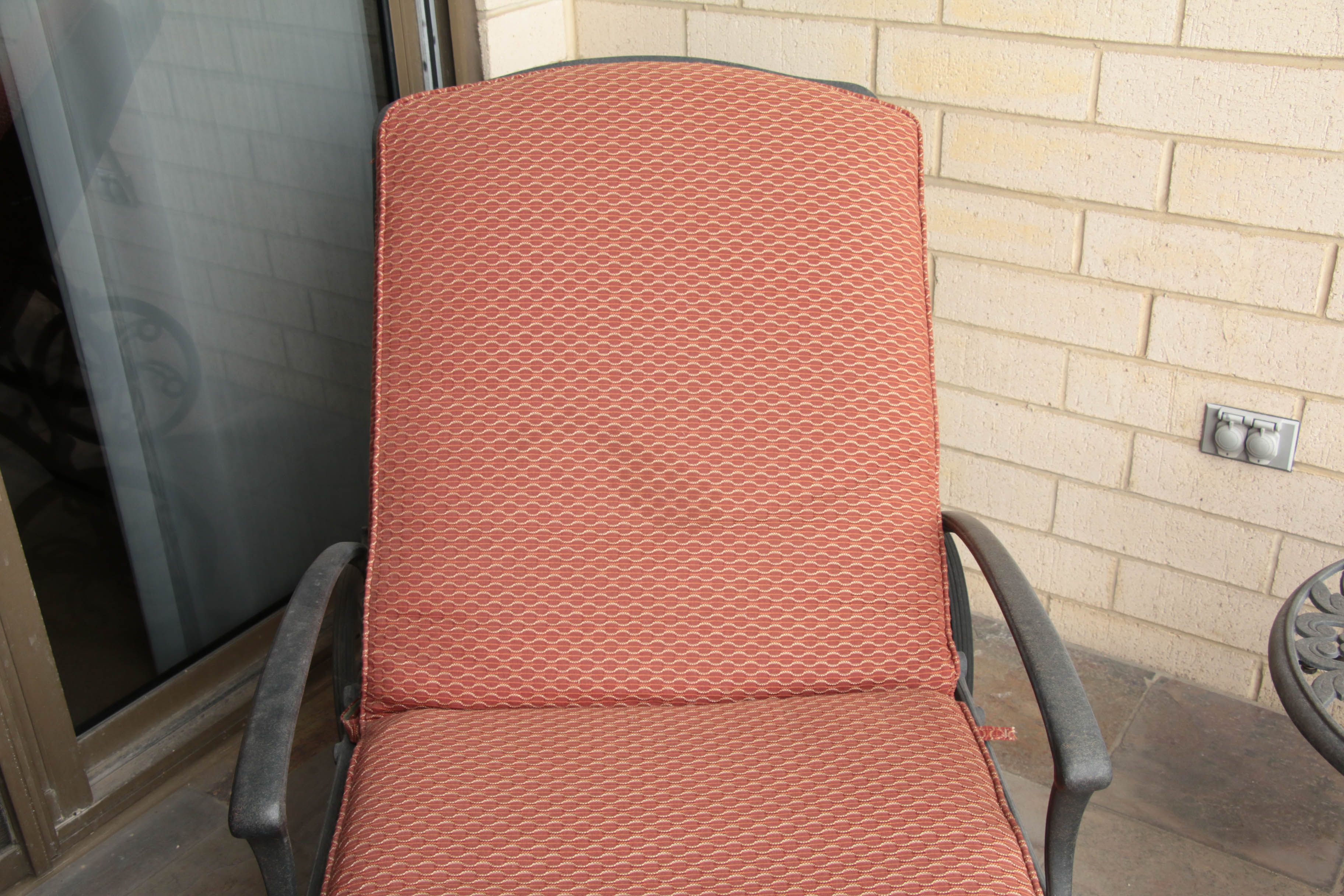 Meadowcraft Wrought Iron Chaise Lounge and Side Table