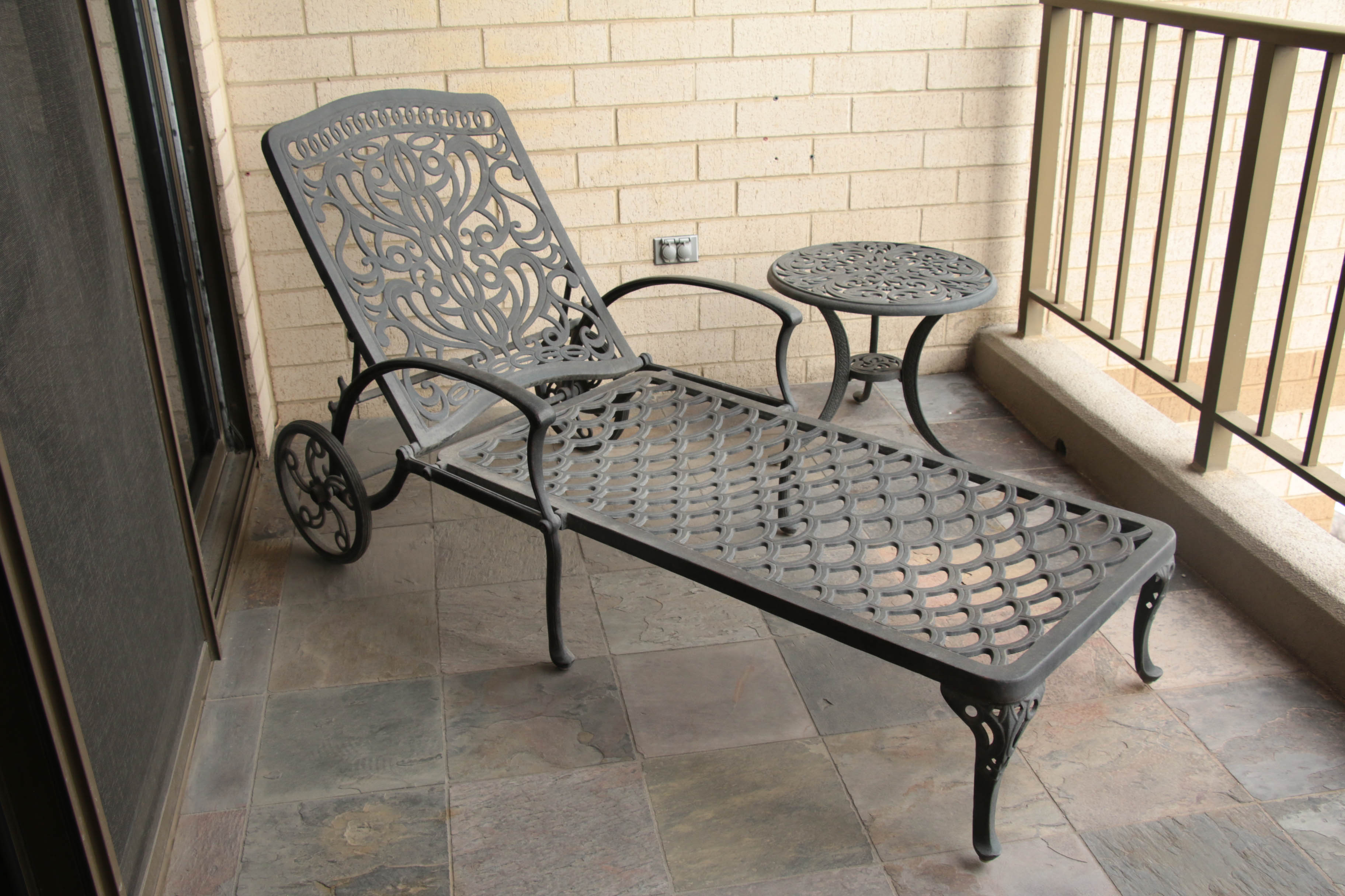 Meadowcraft Wrought Iron Chaise Lounge and Side Table