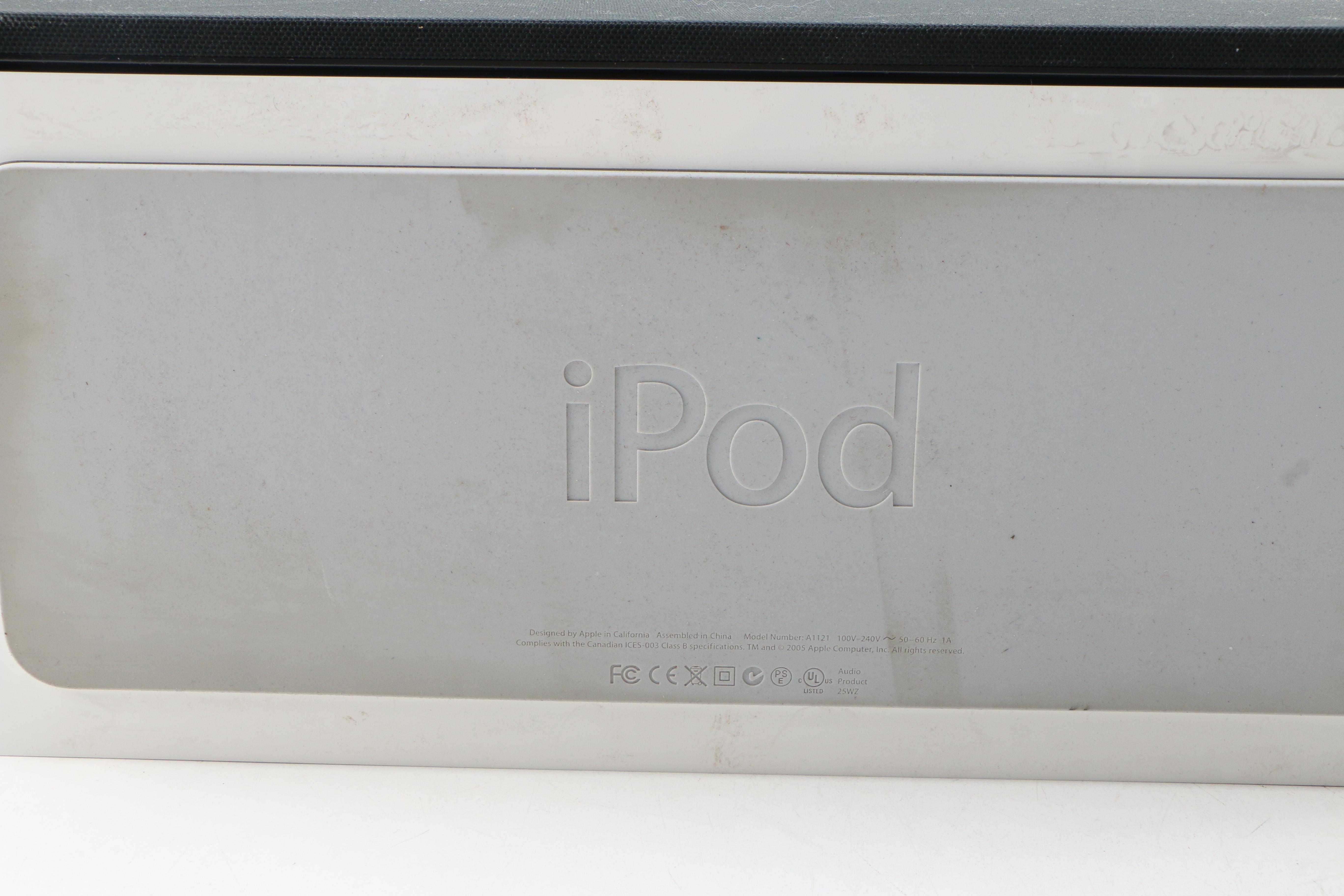 Apple iPod Hi-Fi Speaker, 2006
