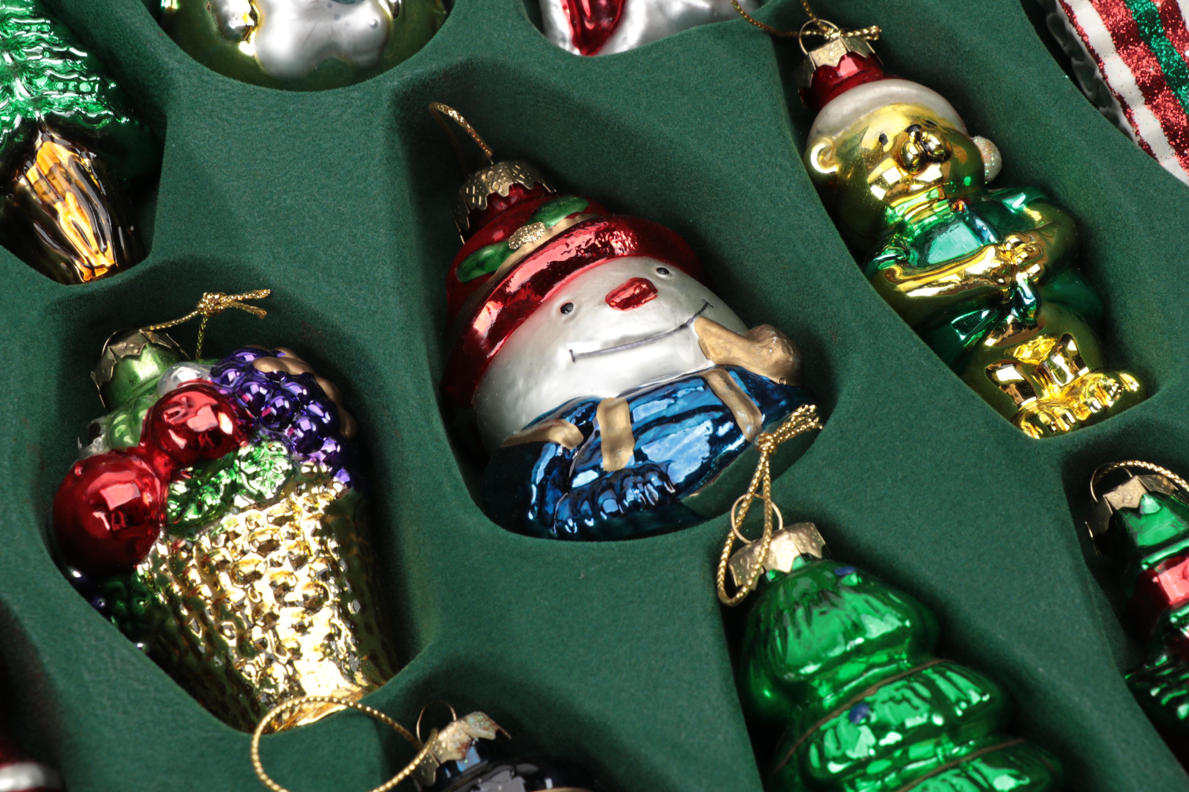 Thomas Pacconi Classics Museum Series Glass Christmas Ornaments, 2000