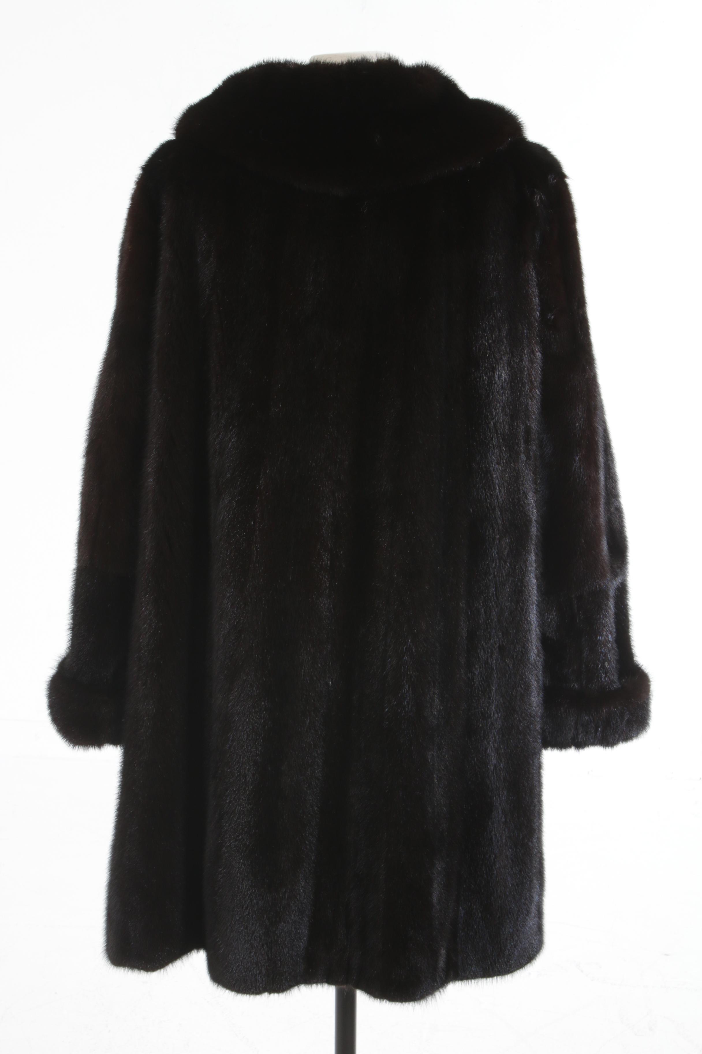 Canada Majestic Mink Fur Coat with Wide Notched Collar, Vintage