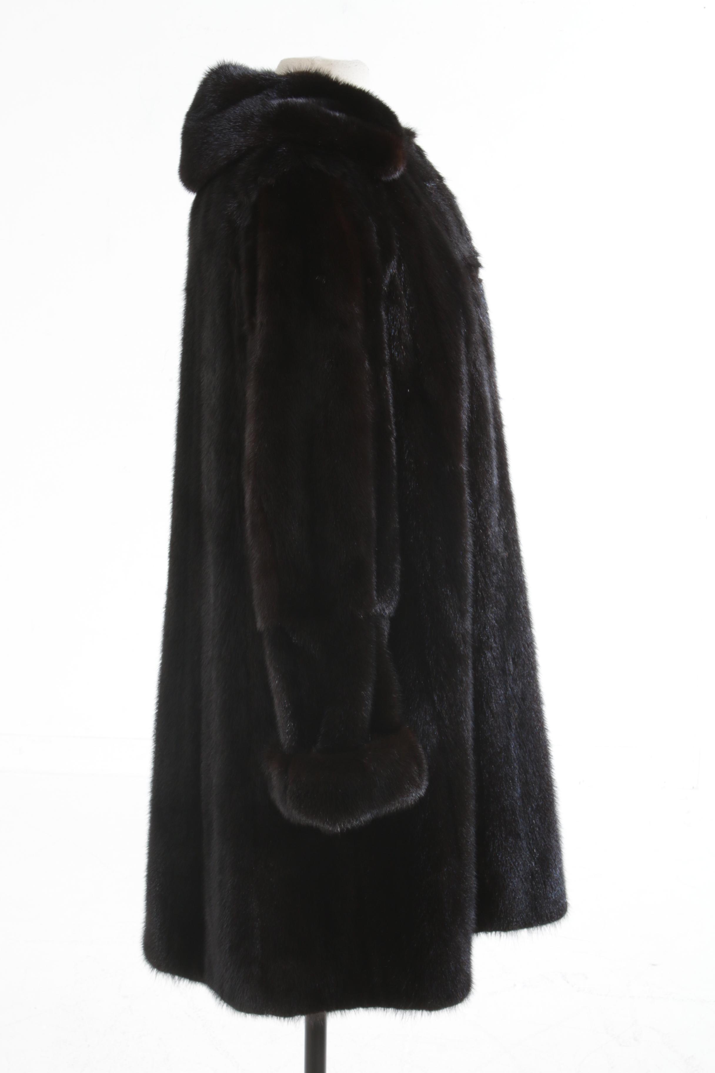 Canada Majestic Mink Fur Coat with Wide Notched Collar, Vintage