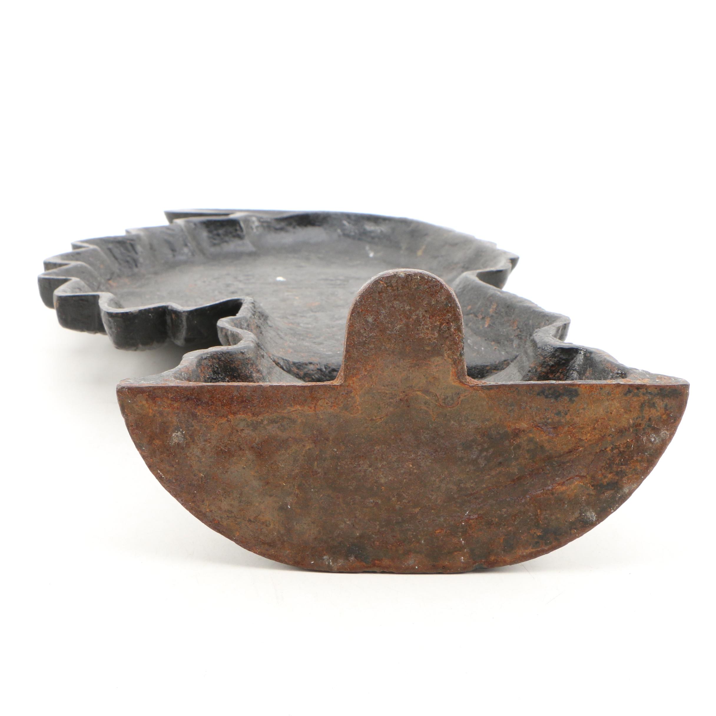 Figural Native American Cast Iron Doorstop, Early to Mid 20th Century