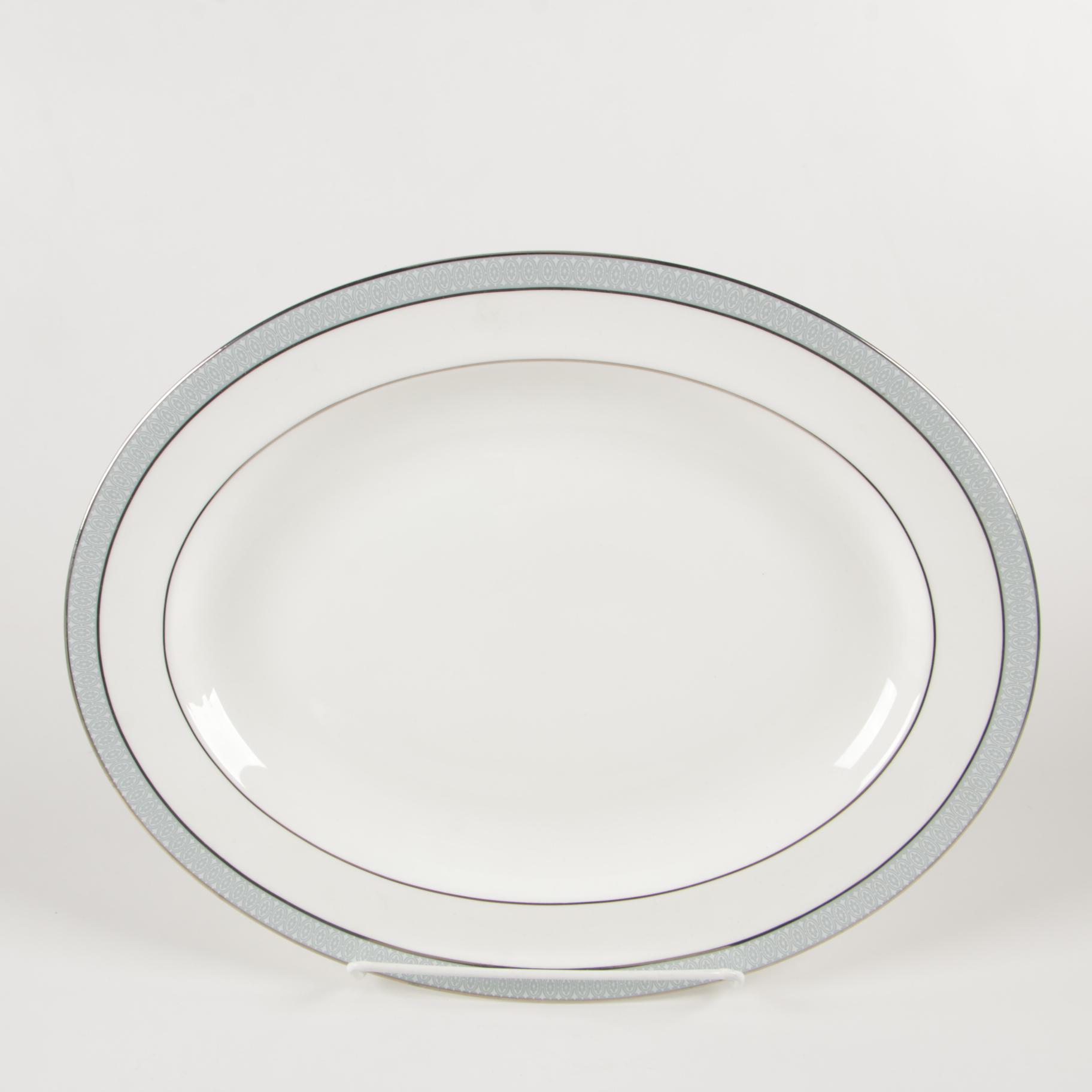 Royal Doulton "Etude" Bone China Dinnerware, Late 20th Century