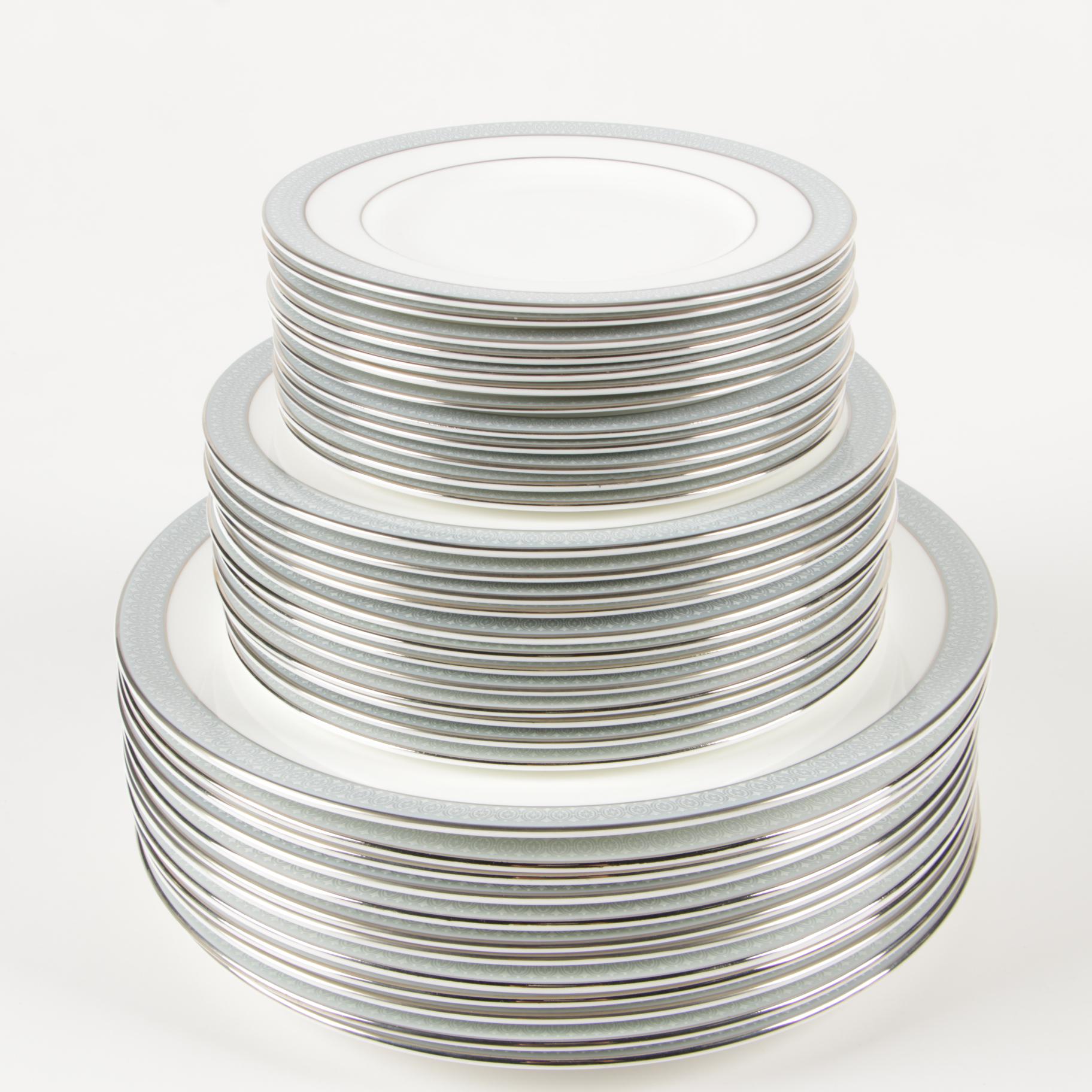 Royal Doulton "Etude" Bone China Dinnerware, Late 20th Century