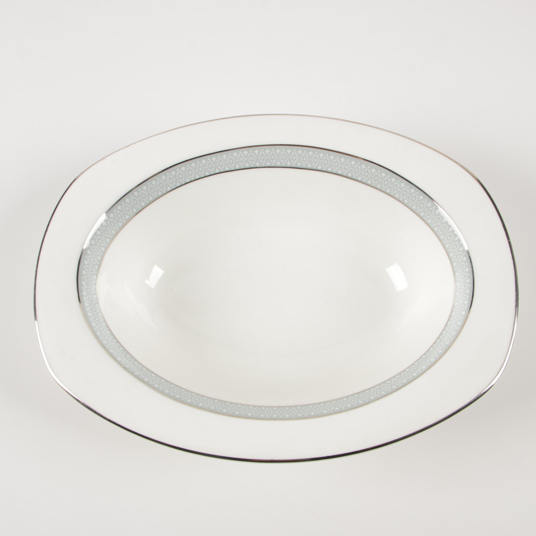 Royal Doulton "Etude" Bone China Dinnerware, Late 20th Century