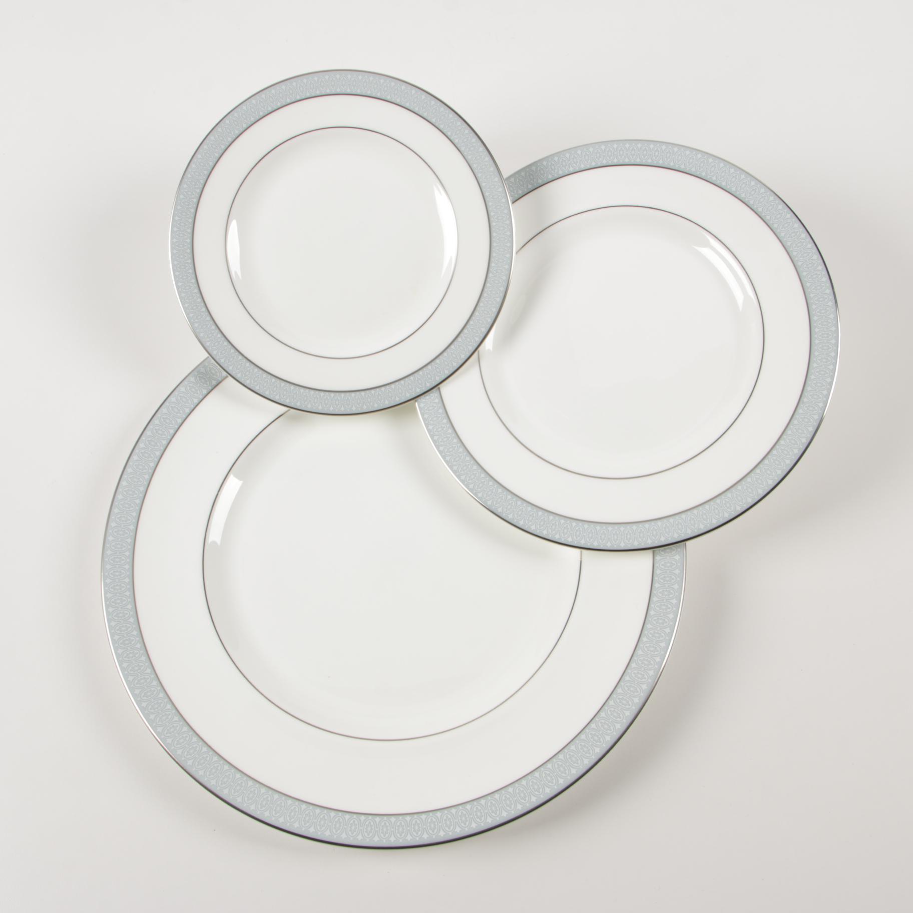 Royal Doulton "Etude" Bone China Dinnerware, Late 20th Century