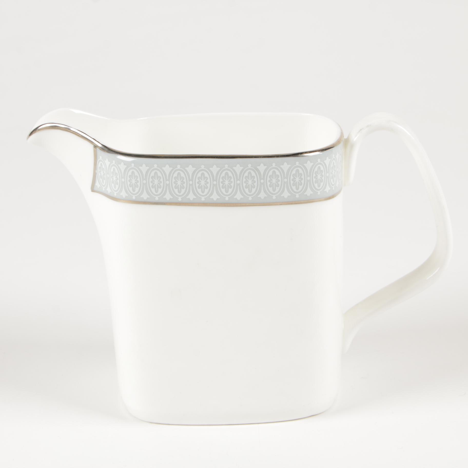 Royal Doulton "Etude" Bone China Dinnerware, Late 20th Century