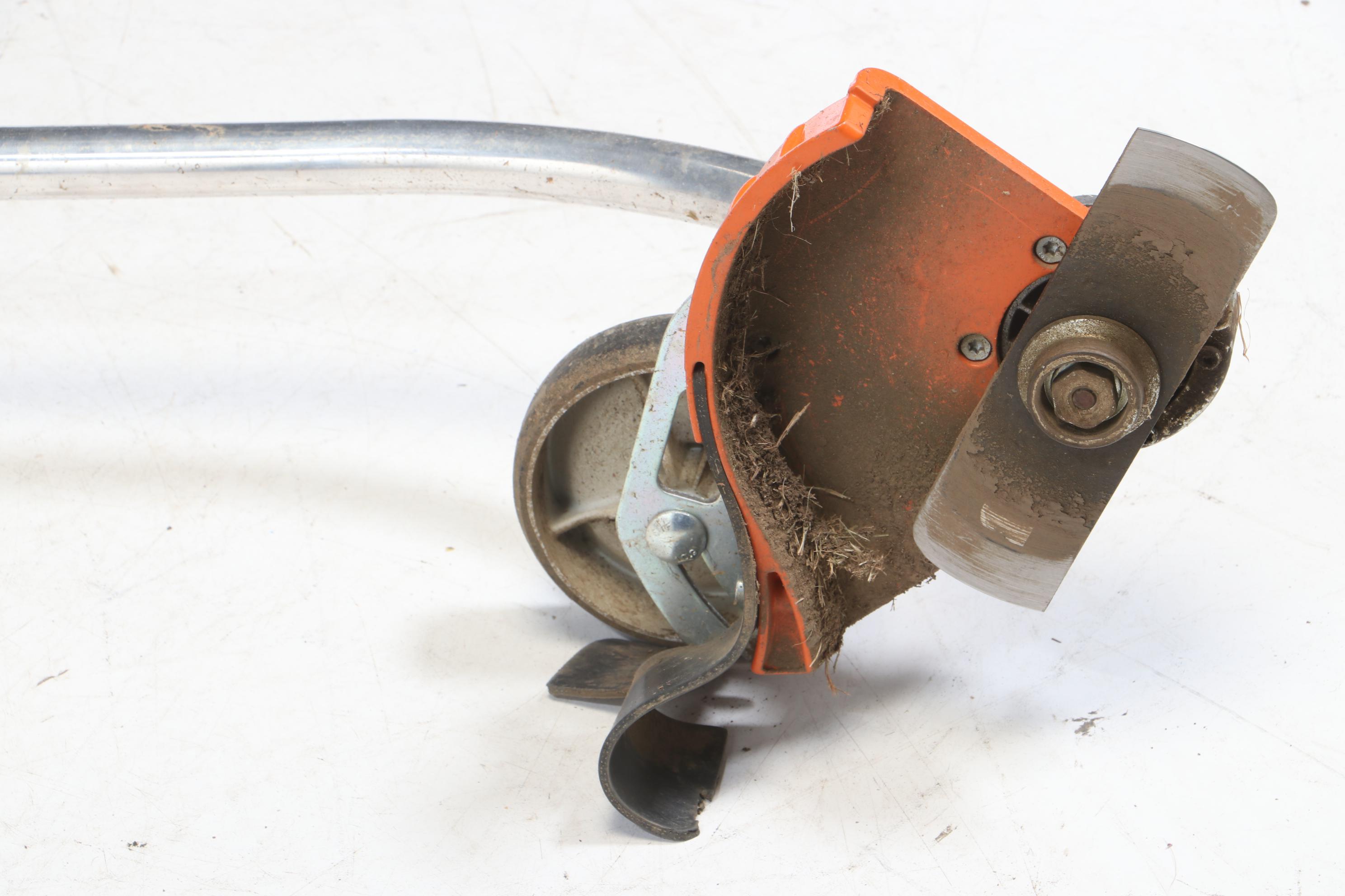 Stihl FC 56 Gas Power Edge Timmer and Easy Spool Trimming Line