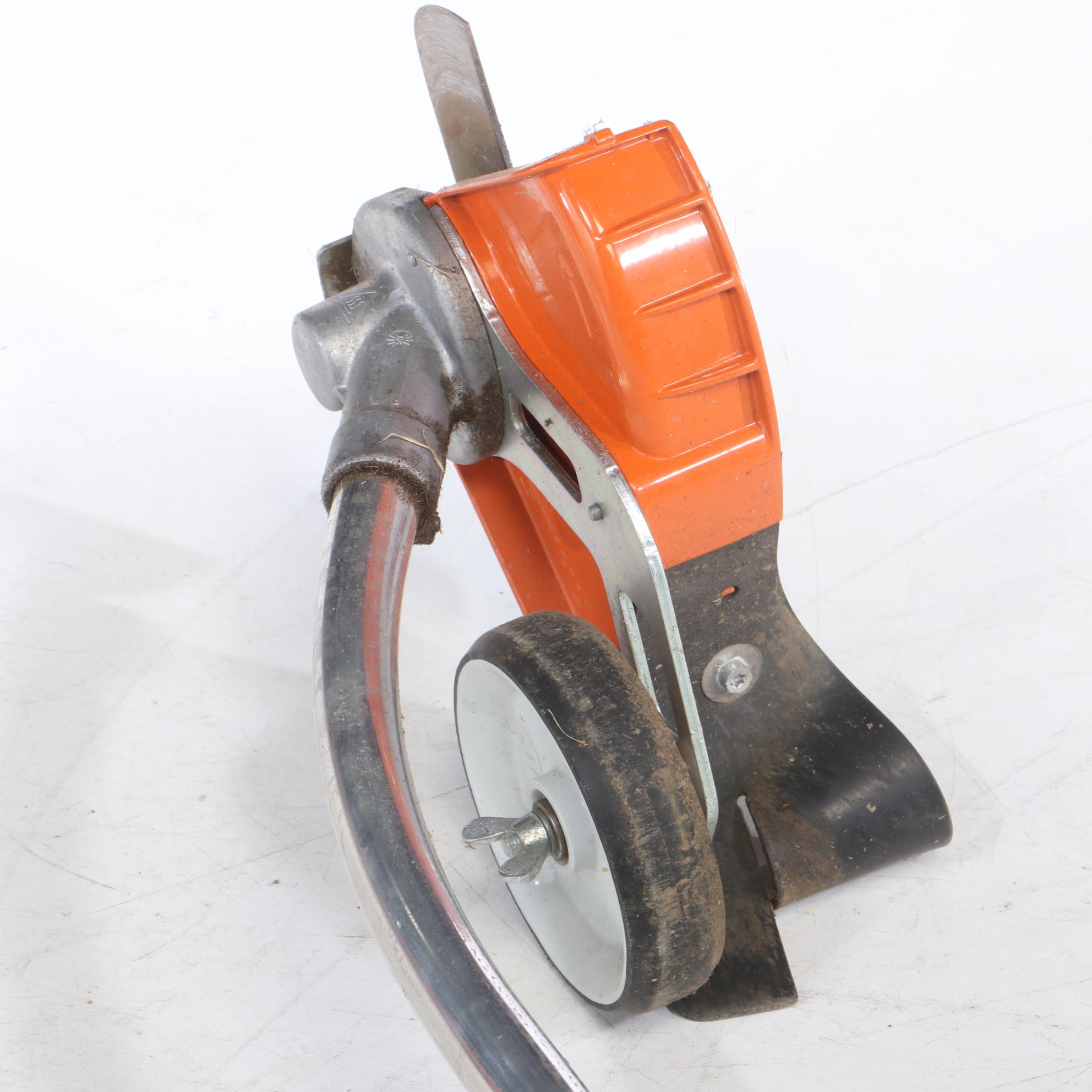 Stihl FC 56 Gas Power Edge Timmer and Easy Spool Trimming Line