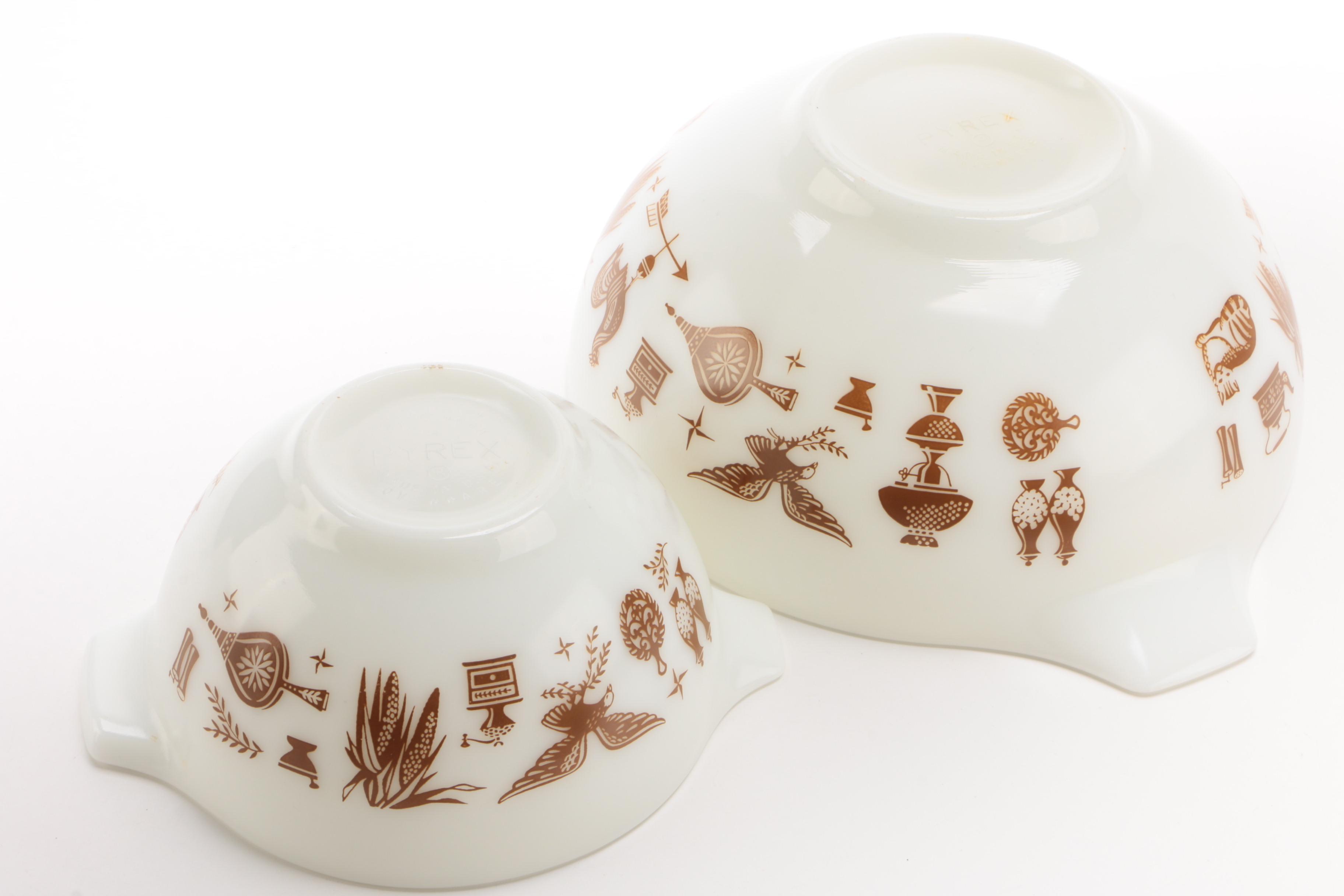 Pyrex 3 Piece Bakeware Set with Stoneware Mixing Bowl, Vintage