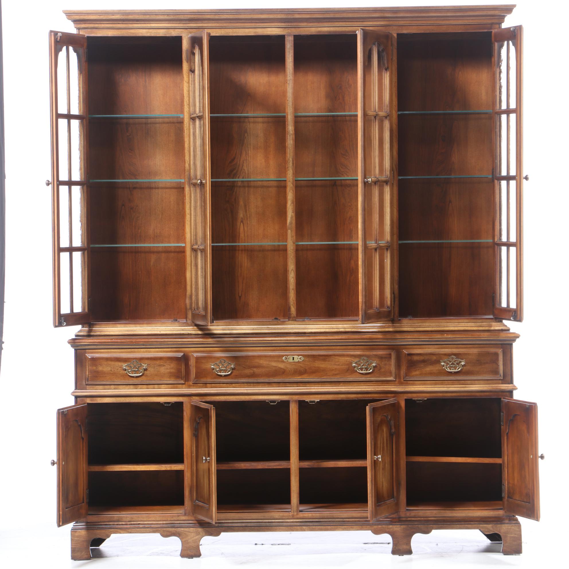 Statton "Trutype Americana" Maple China Cabinet, Mid to Late 20th Century