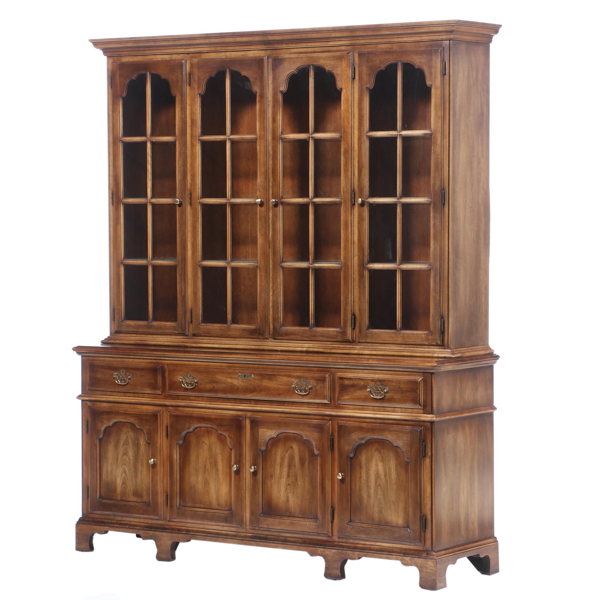 Statton "Trutype Americana" Maple China Cabinet, Mid to Late 20th Century