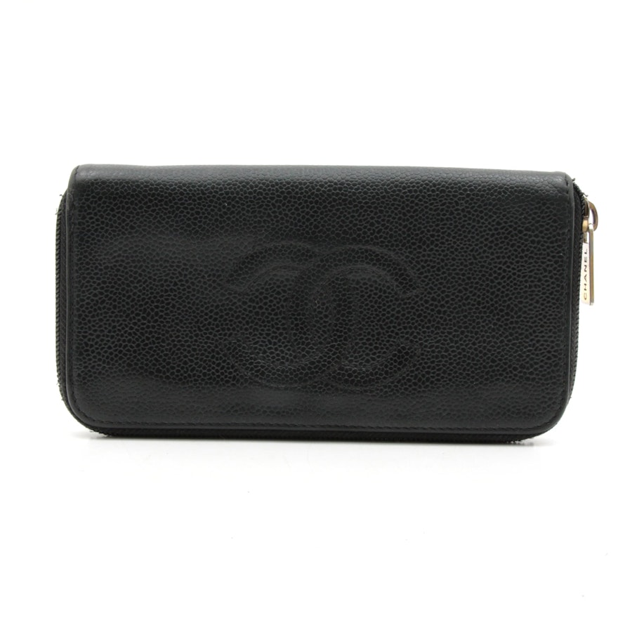Chanel CC Caviar Leather Zip Wallet in Black