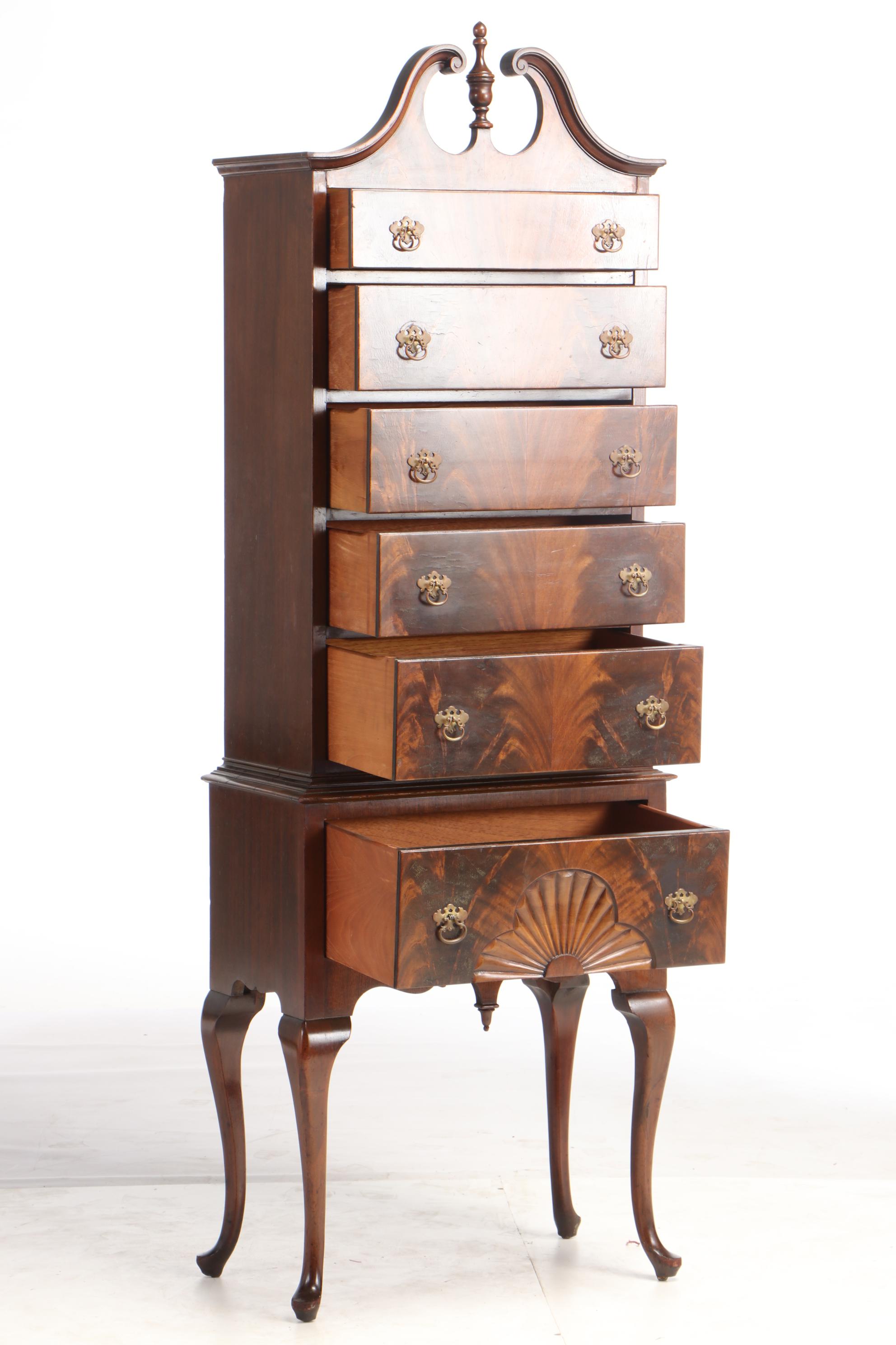 Skandia Furniture Queen Anne Style Mahogany Lingerie Chest, circa 1940