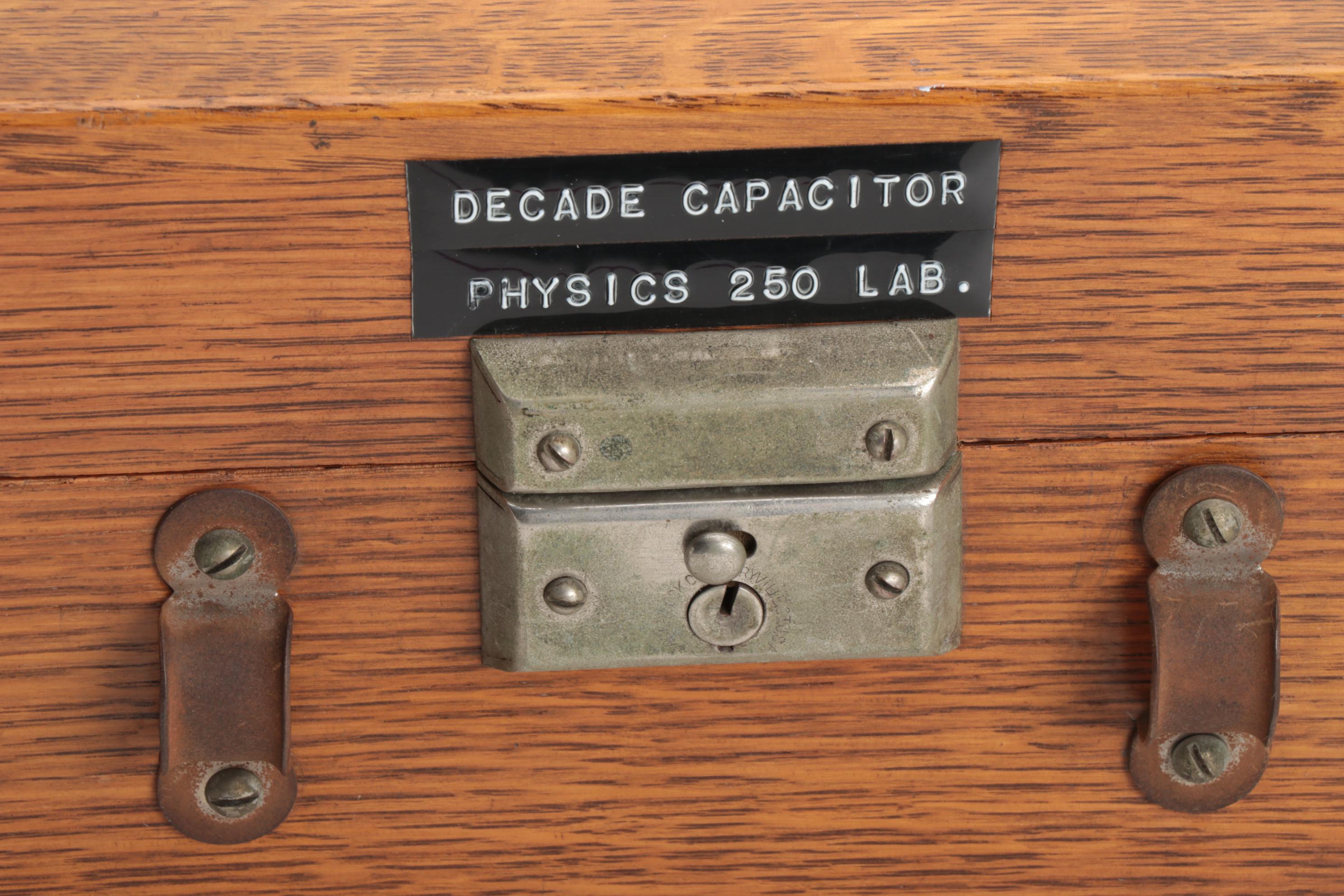 Leeds & Northrup Company, Philadelphia, Decade Capacitor In Oak Case, Vintage