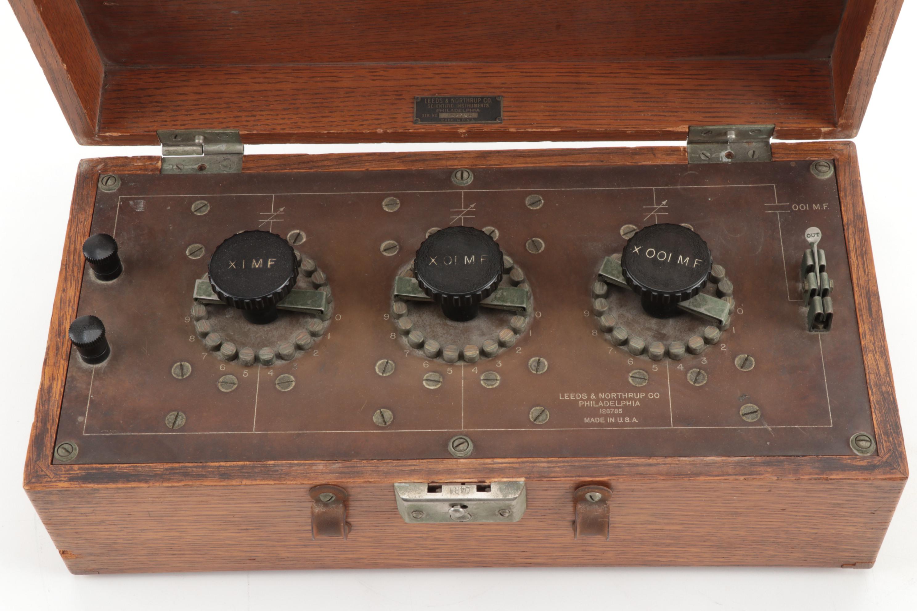 Leeds & Northrup Company, Philadelphia, Decade Capacitor In Oak Case, Vintage