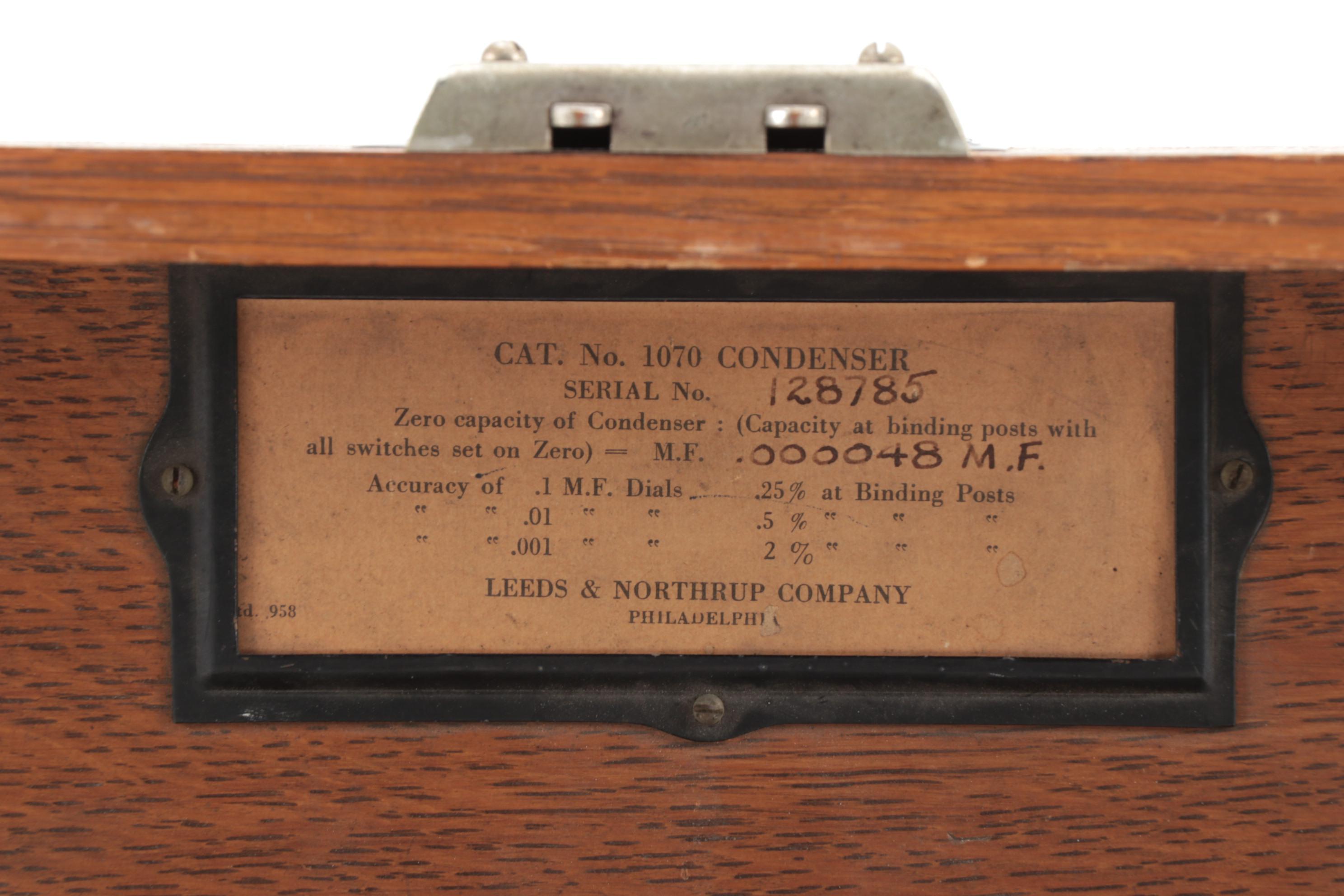 Leeds & Northrup Company, Philadelphia, Decade Capacitor In Oak Case, Vintage