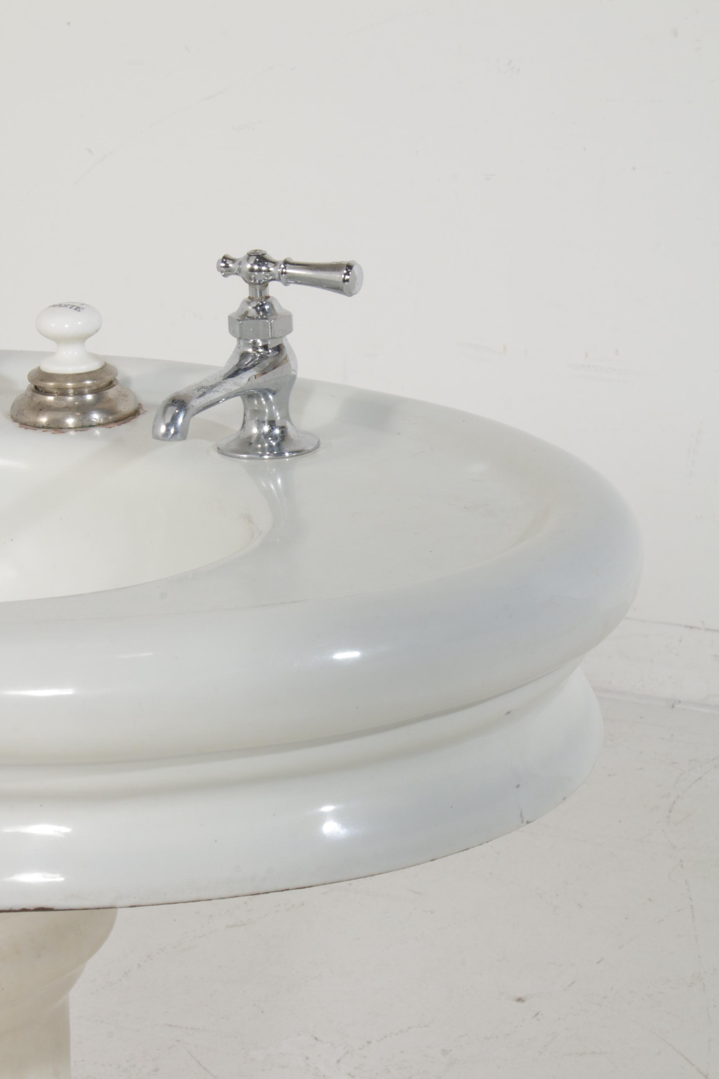 Oval White Enameled Cast Iron Pedestal Sink