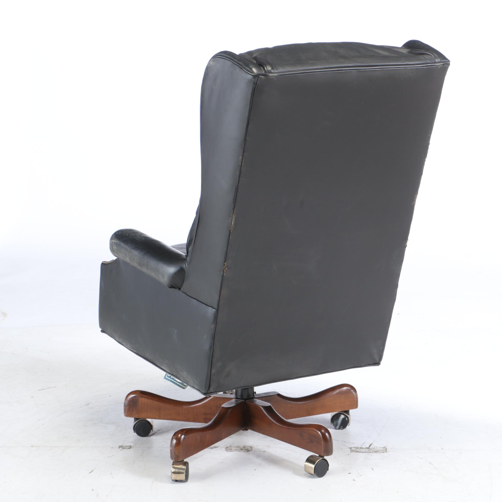 Fairfield Chair Leather "Wendell" Executive's Chair, Late 20th Century
