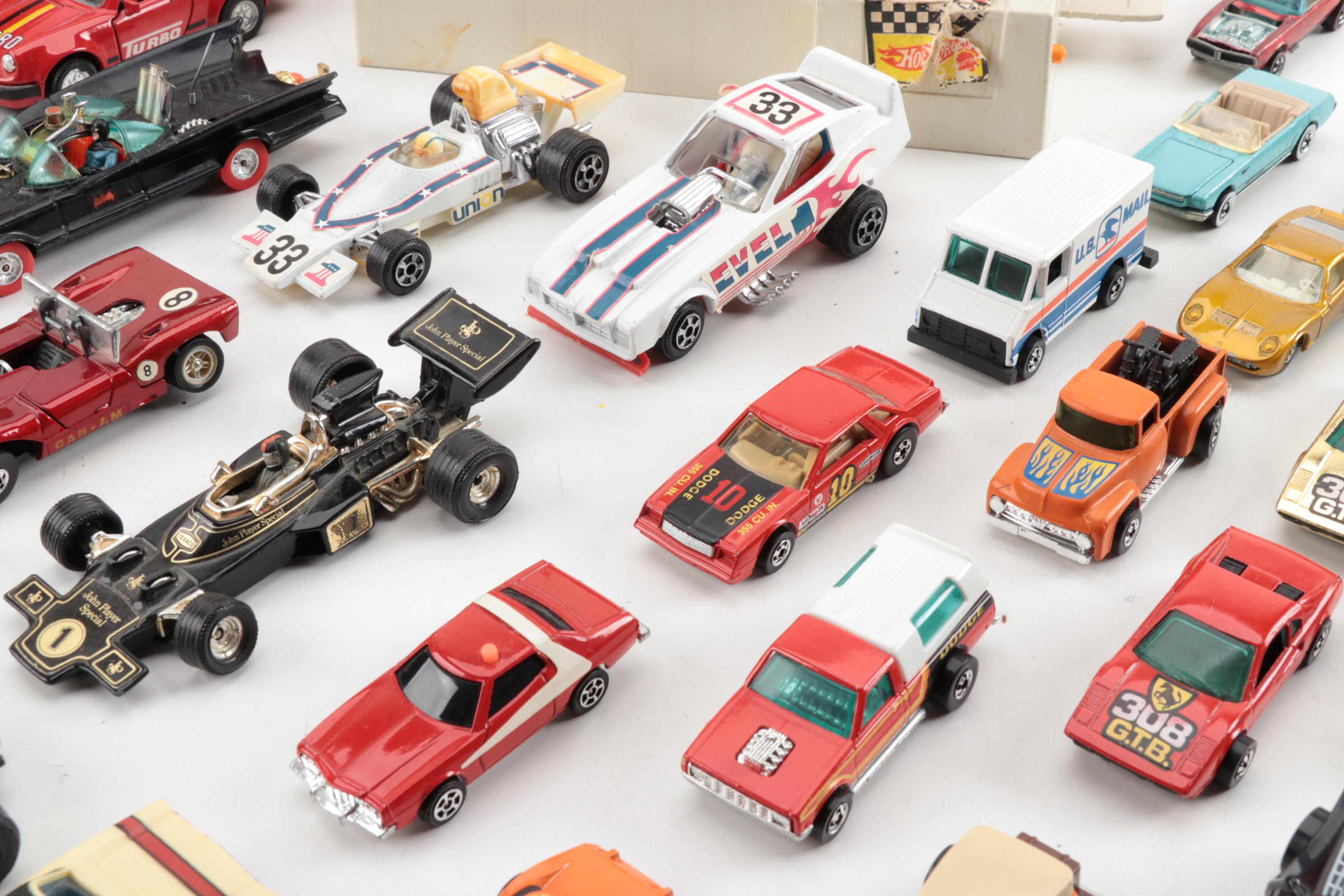 Hot Wheels "Super-Charger" Power Accessory, Race Track, Cars, and More, Vintage