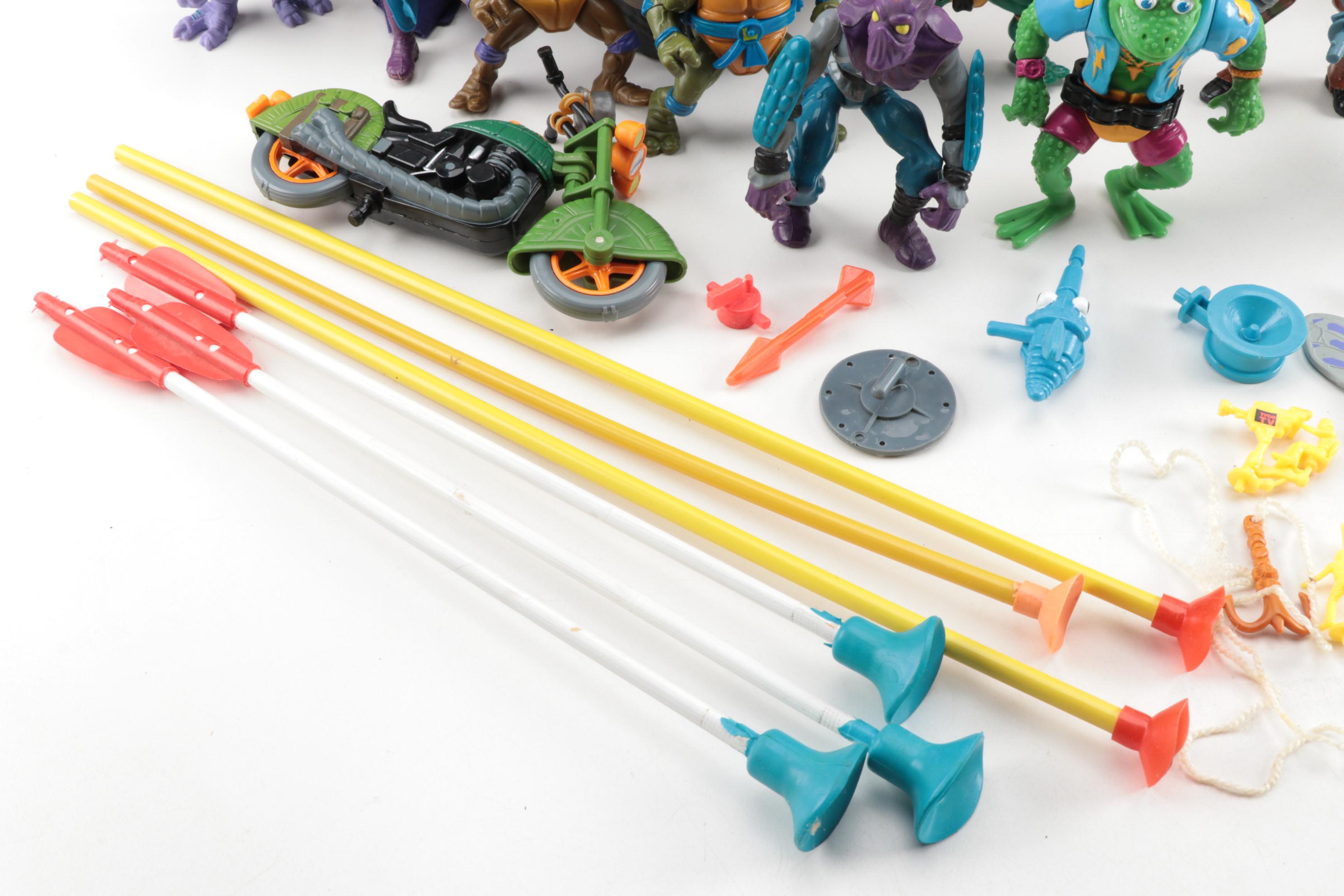 Teenage Mutant Ninja Turtles Action Figures, Playset, and Storage Case, 1988