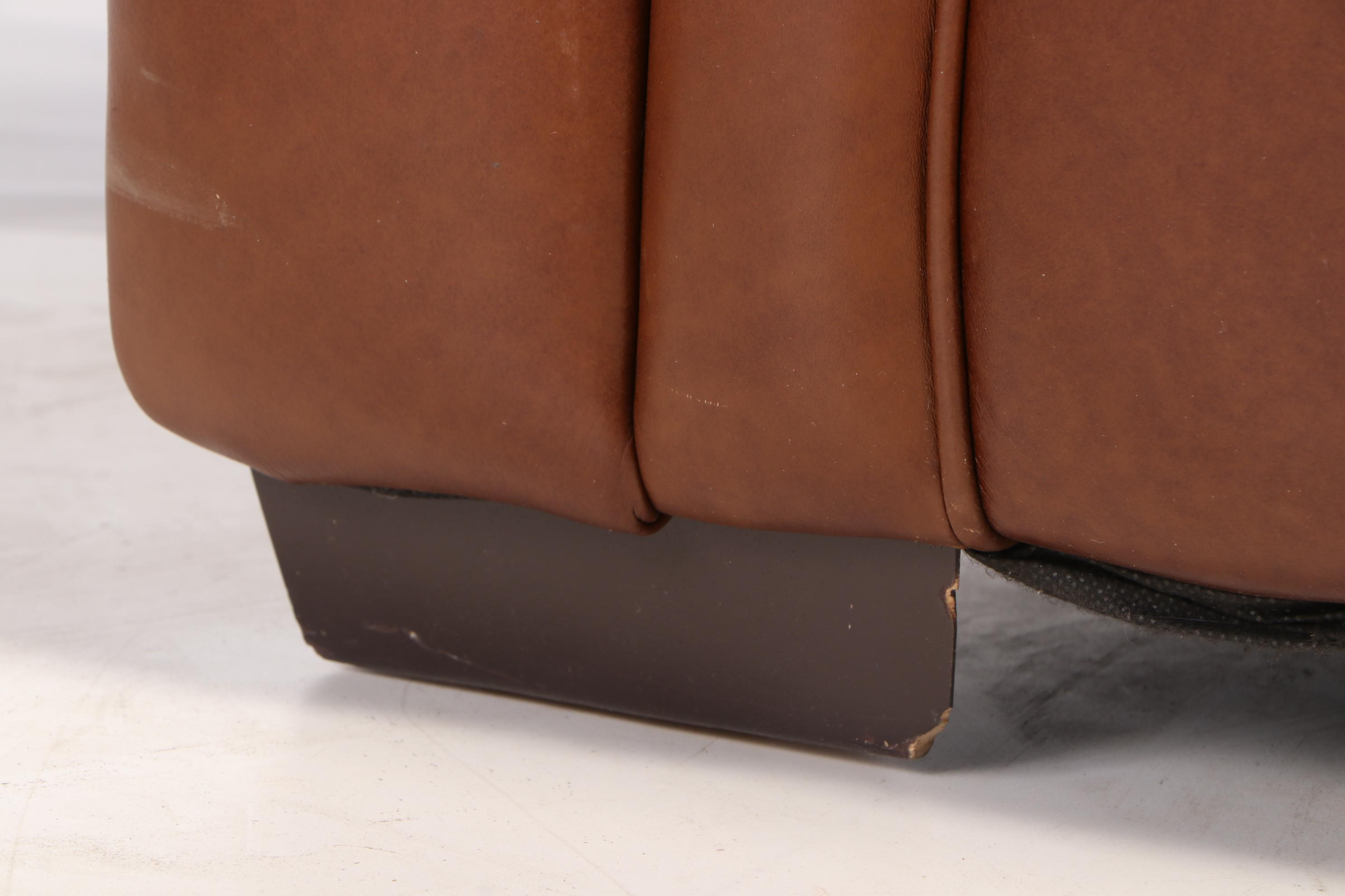 Rapallo Leather Company Loveseat Sofa