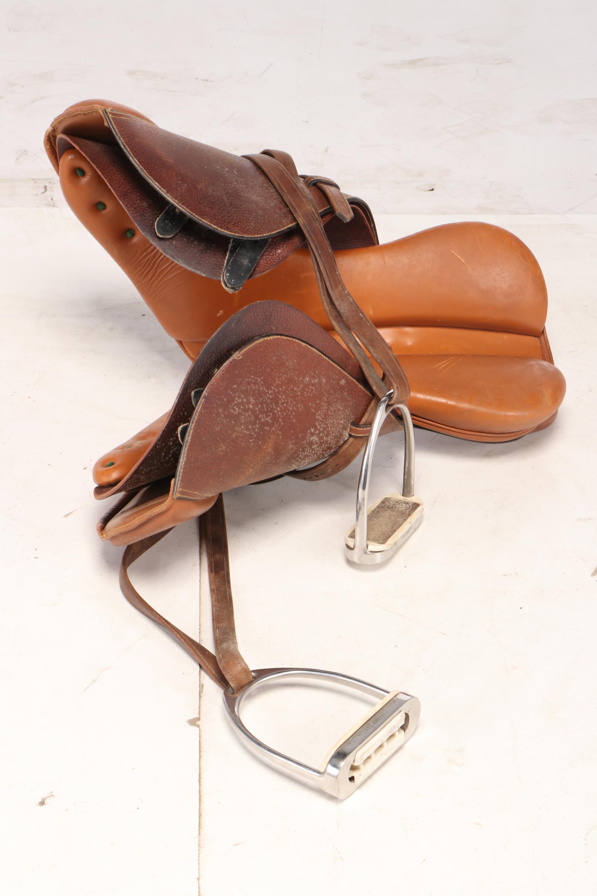 Deval Ltd. Leather English Saddle, Mid to Late 20th Century