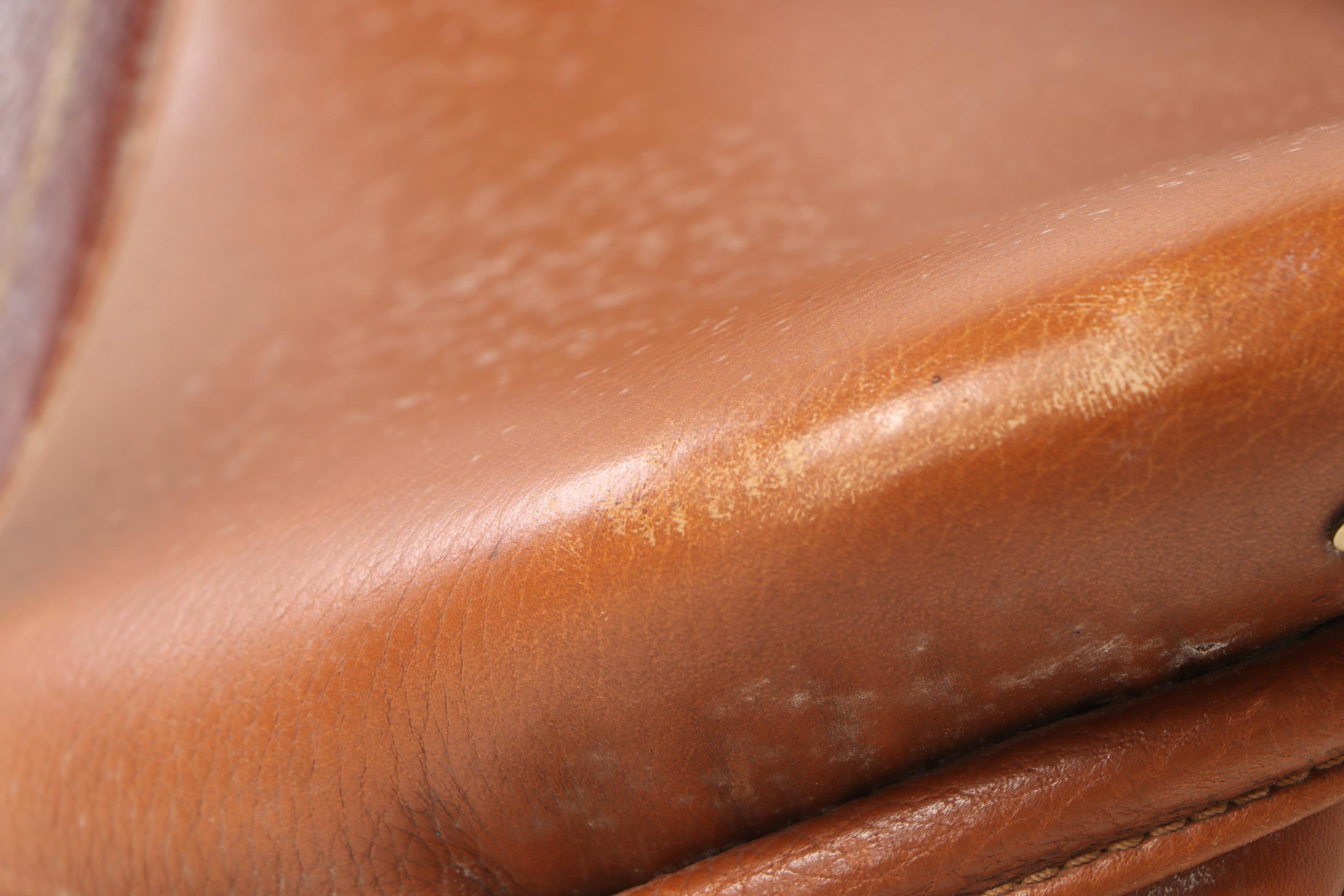 Deval Ltd. Leather English Saddle, Mid to Late 20th Century