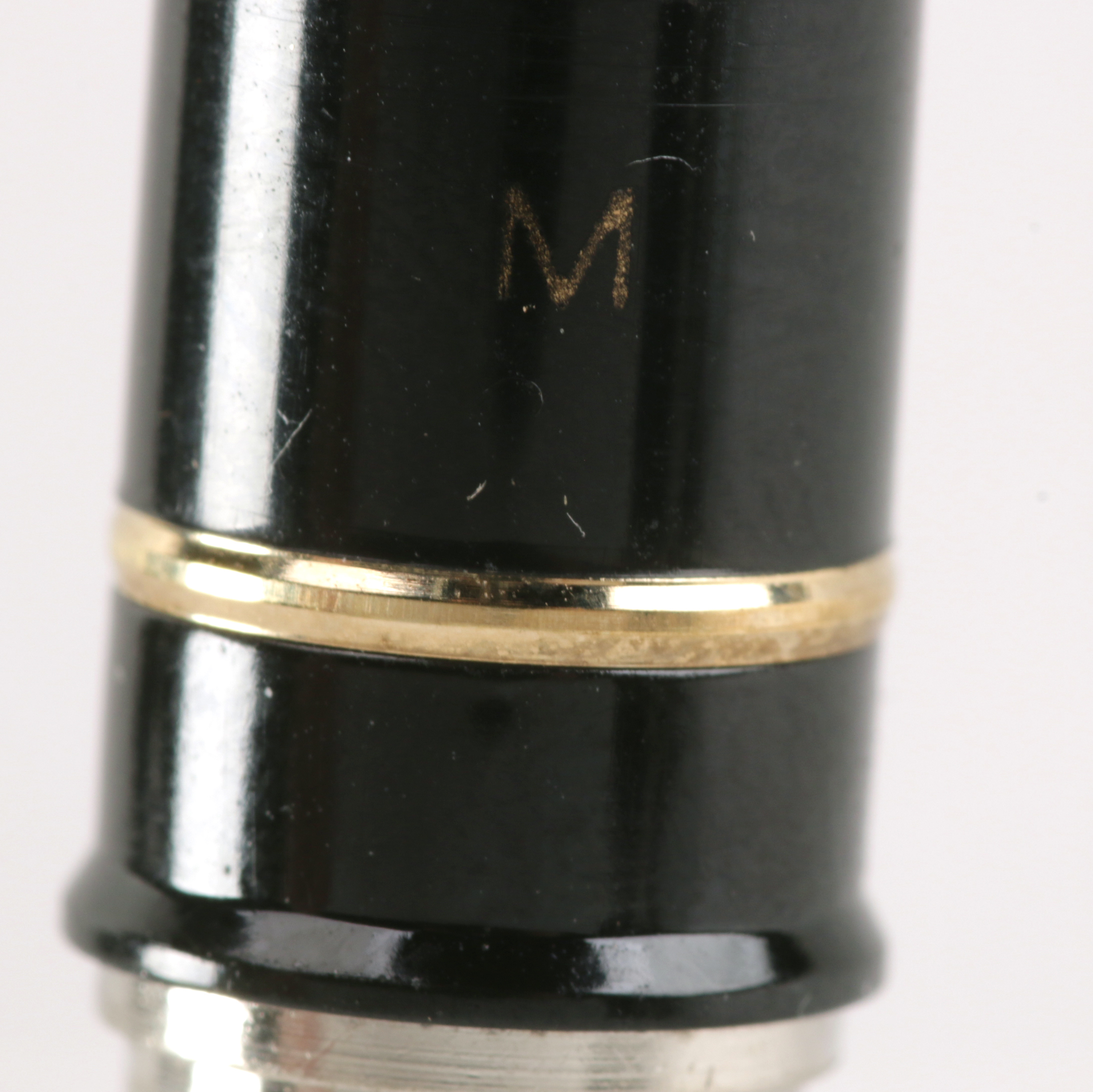 Sheaffer Targa Black Lacquer Fountain Pen with 14K Gold Nib