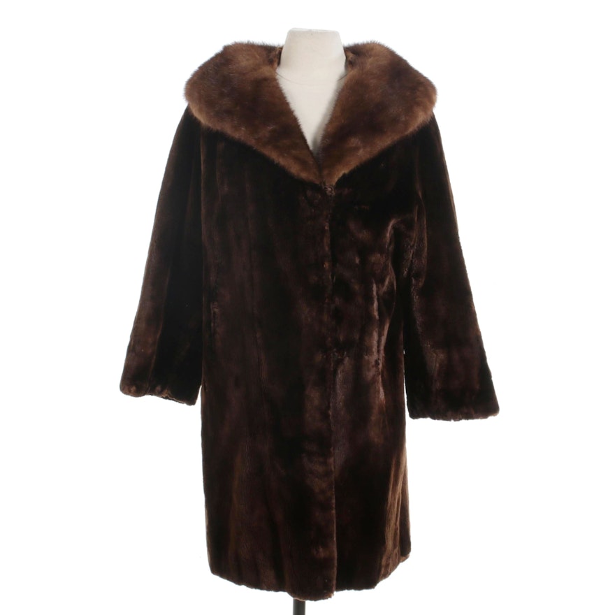 Sheared Beaver Fur Coat with Mahogany Mink Fur Shawl Collar, Mid-20th Century