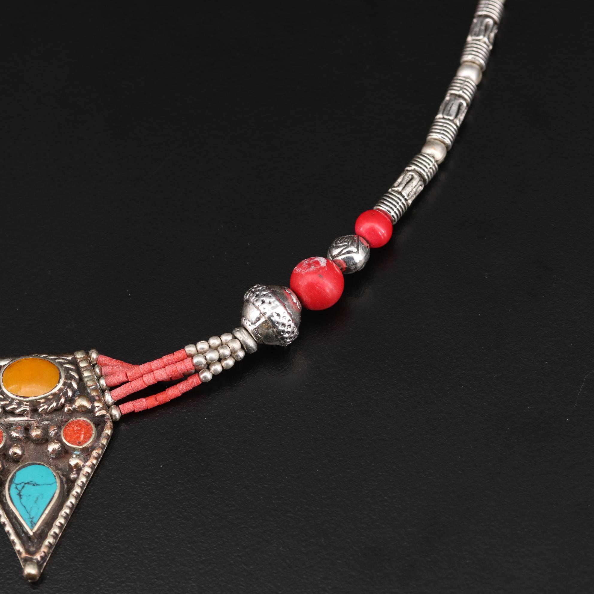 Collar Necklace with Imitation Gemstones, Chipped Coral in Resin and Jasper
