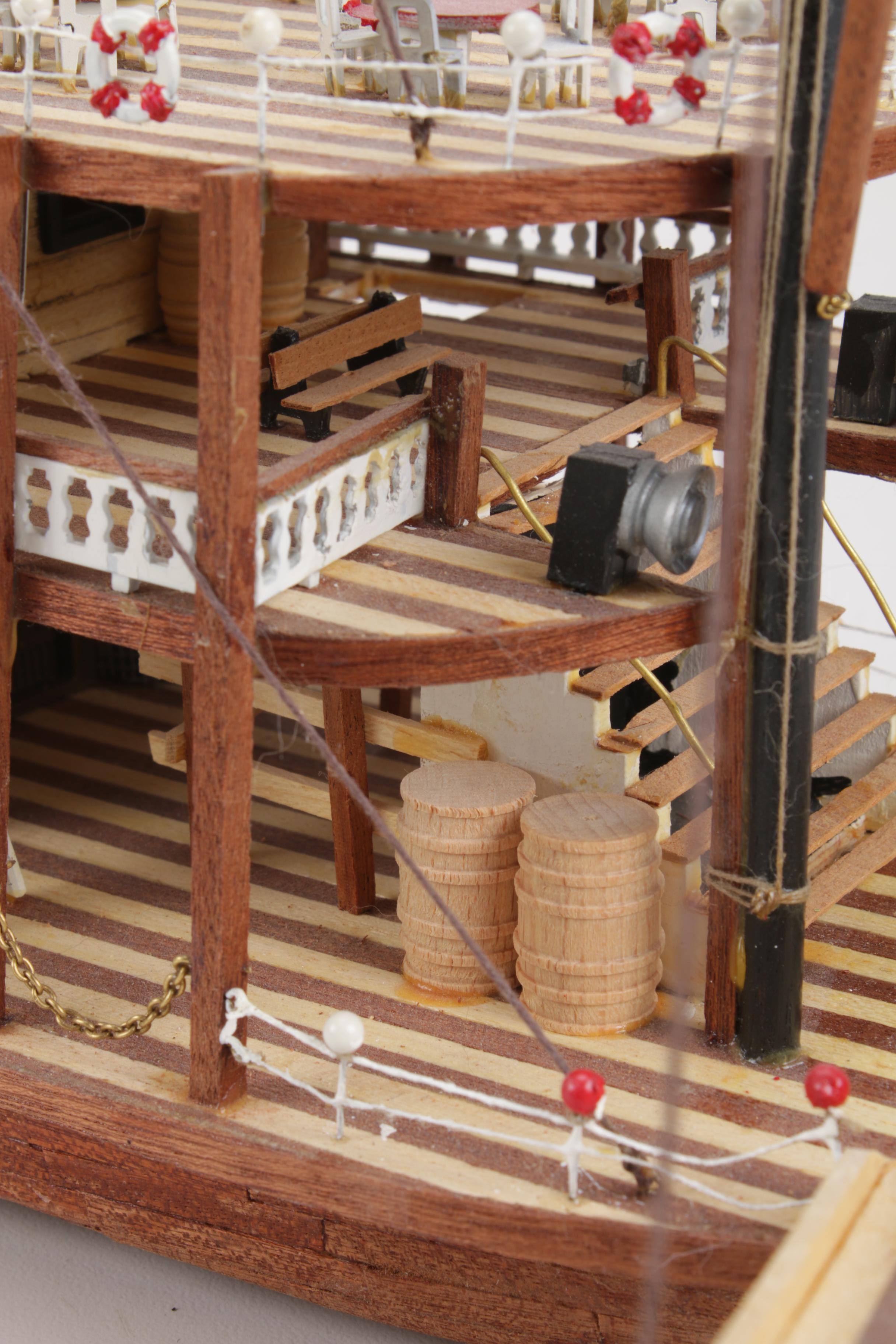 Occre "Spirit of Mississippi" Riverboat Model