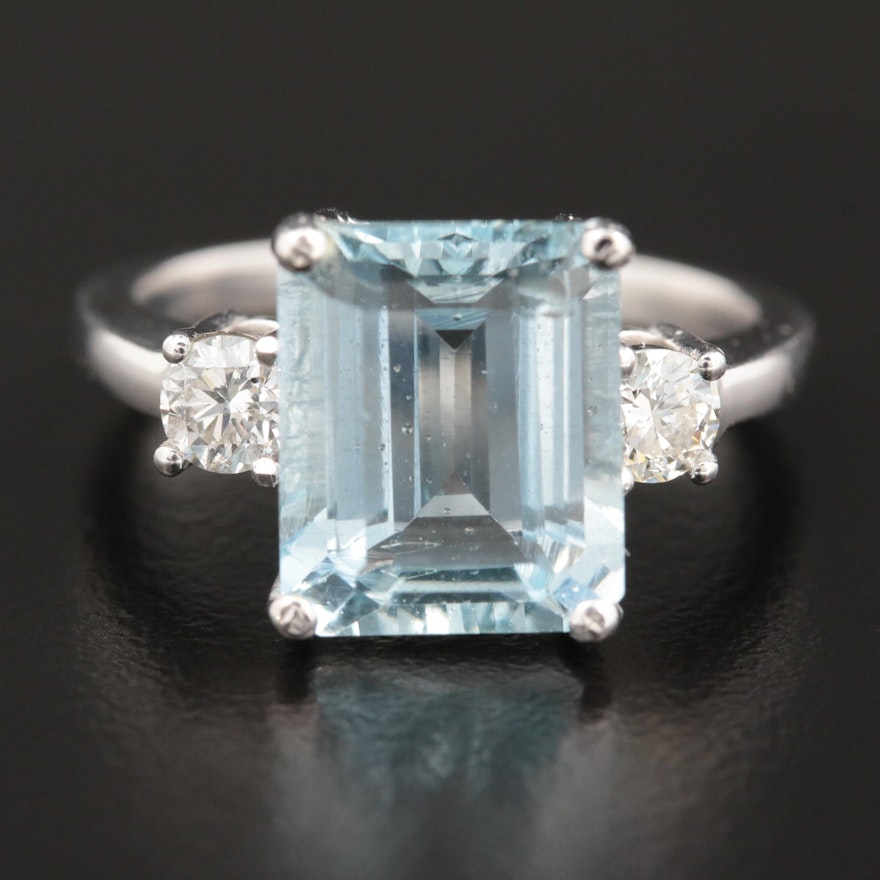 14K White Gold 3.60 CT Aquamarine and Diamond Ring