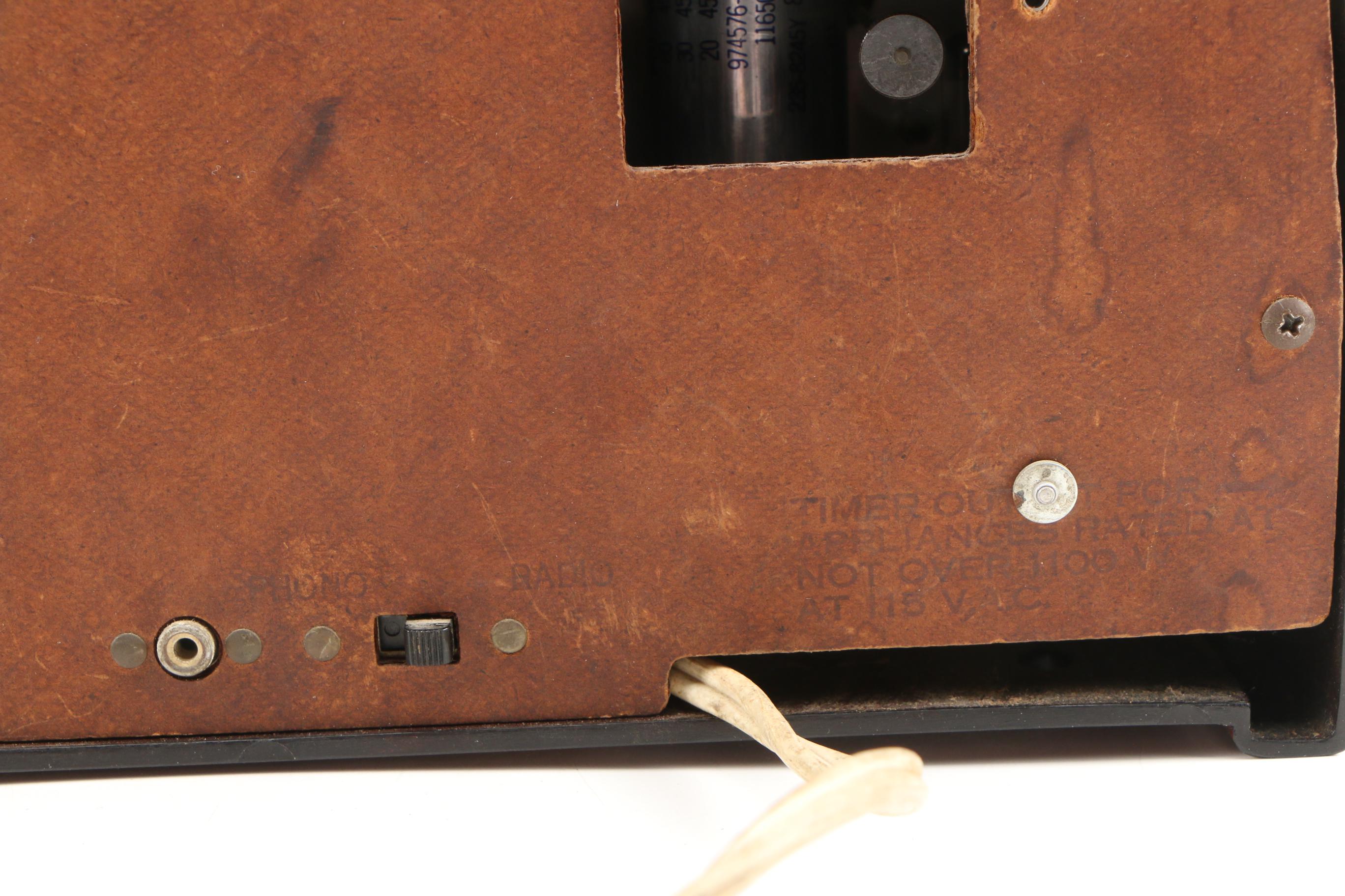 Mid Century Modern Crosley Clock Radio, 1950s