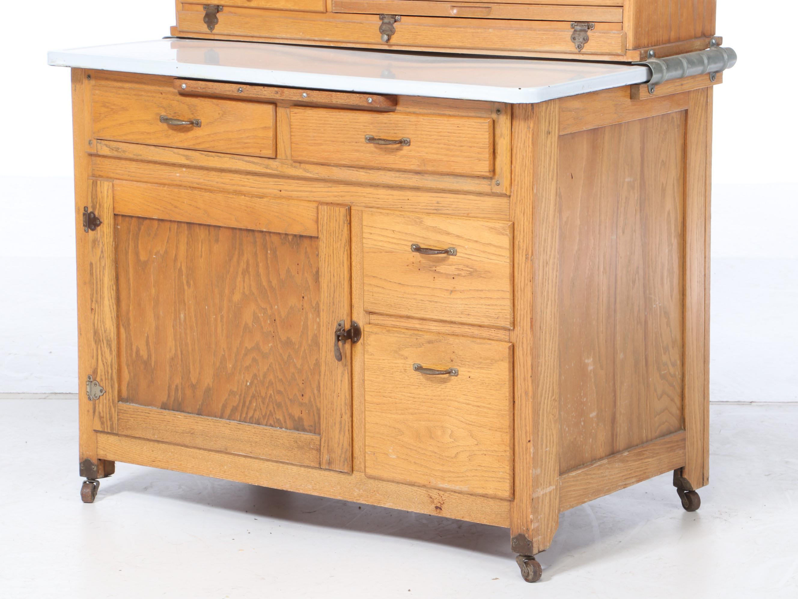 Boone Kitchen Cabinet Company Oak Hoosier-Style Cabinet, circa 1930