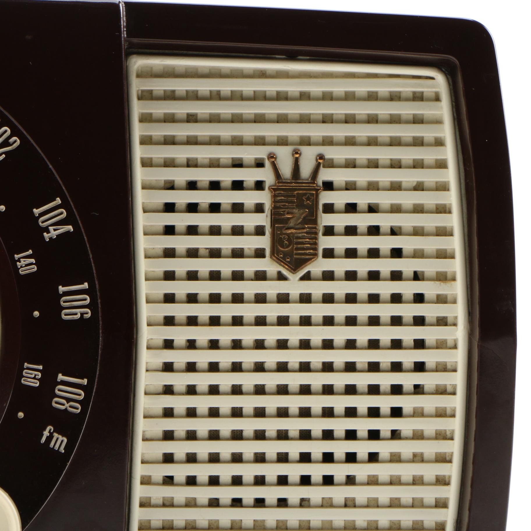 Mid Century Modern Am-FM Zenith Model Radio