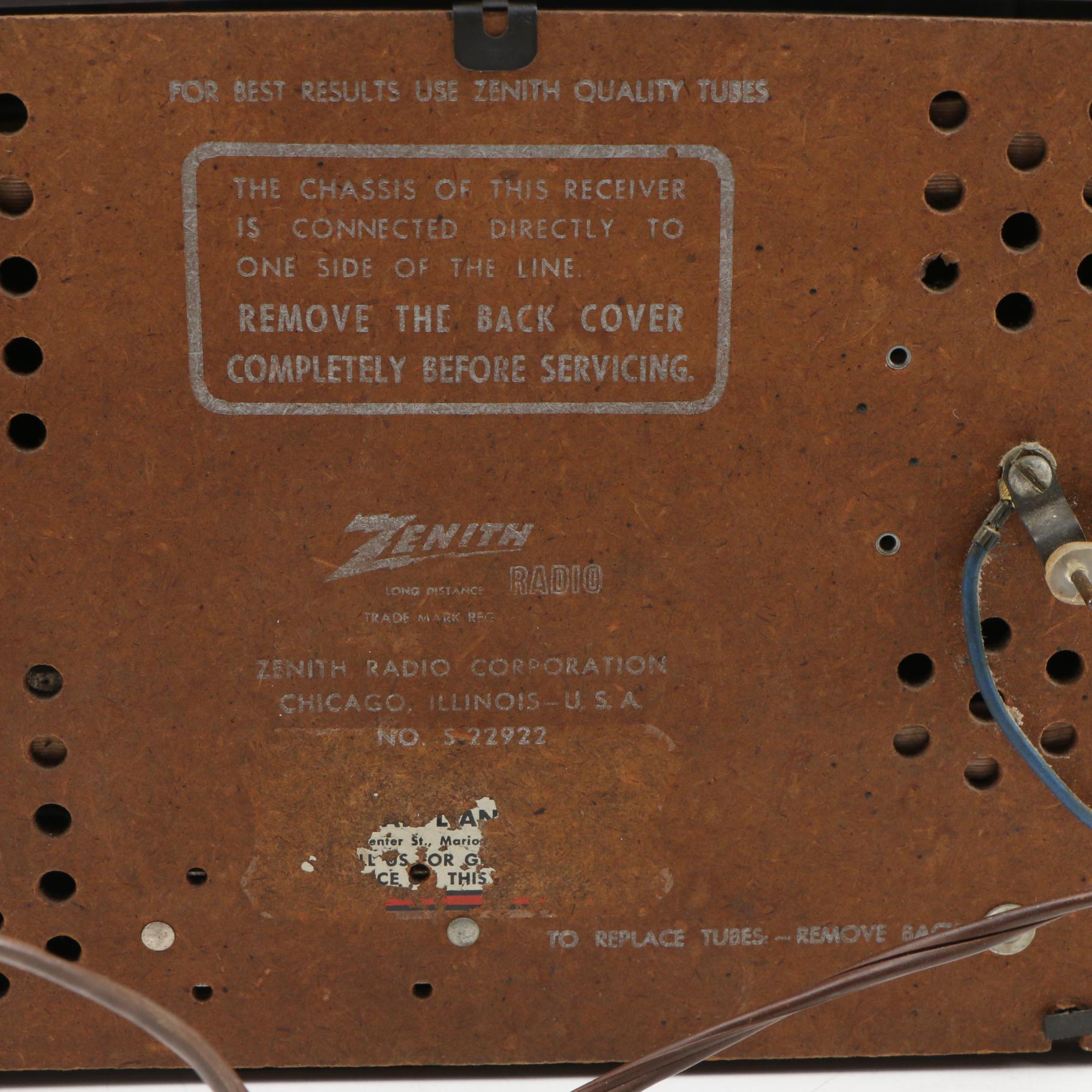 Mid Century Modern Am-FM Zenith Model Radio