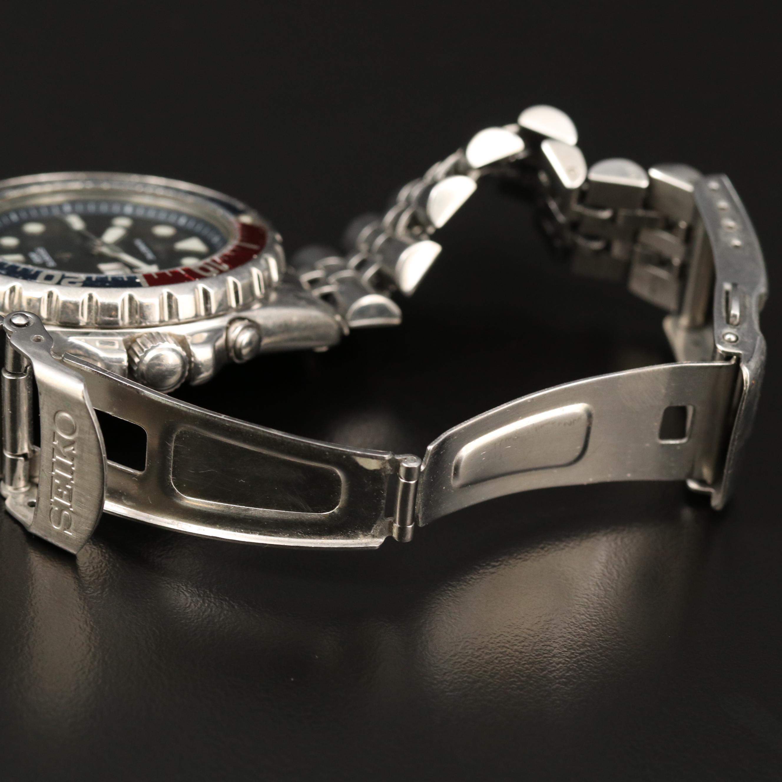 Seiko SKJ Kinetic Sports 200 Stainless Steel Watch