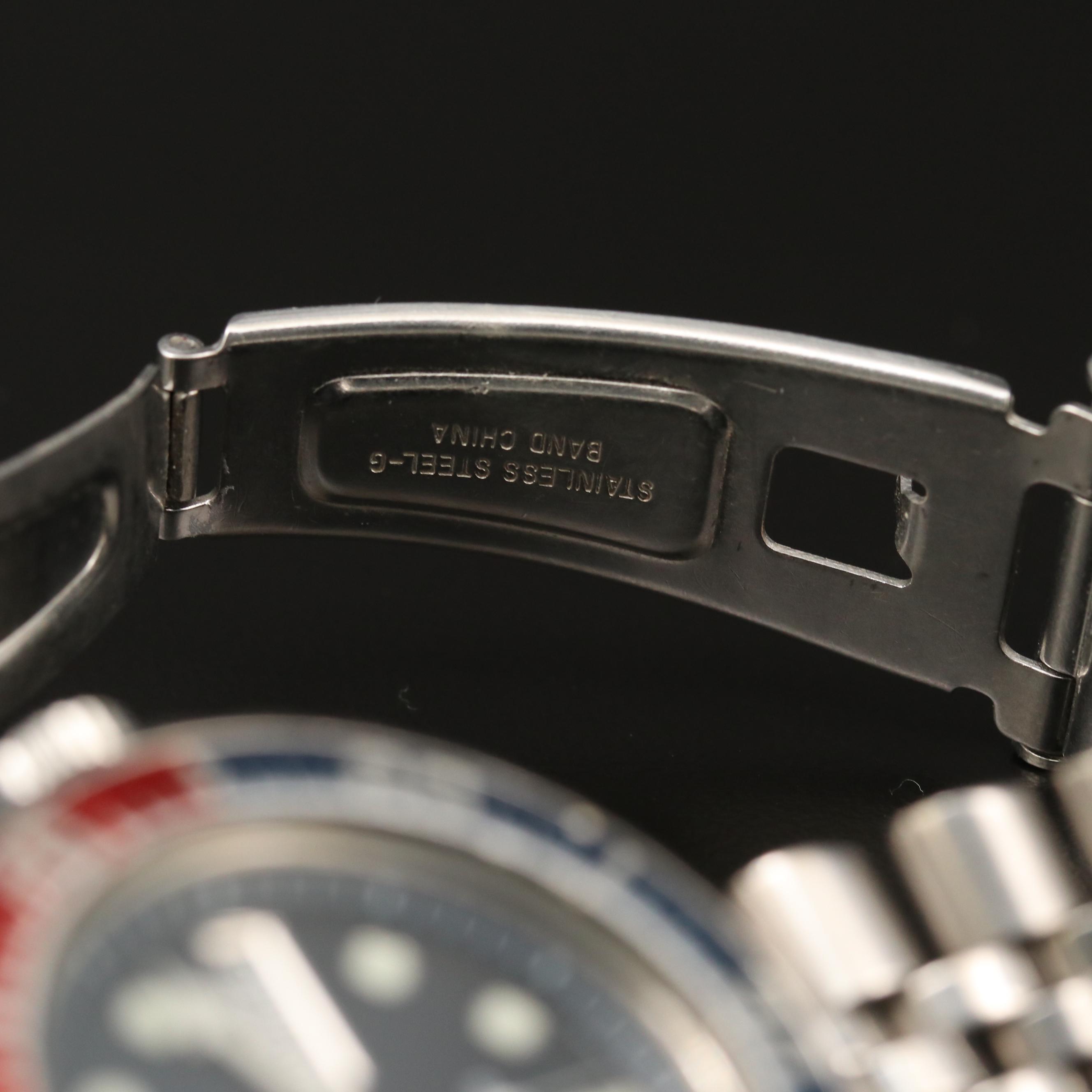 Seiko SKJ Kinetic Sports 200 Stainless Steel Watch