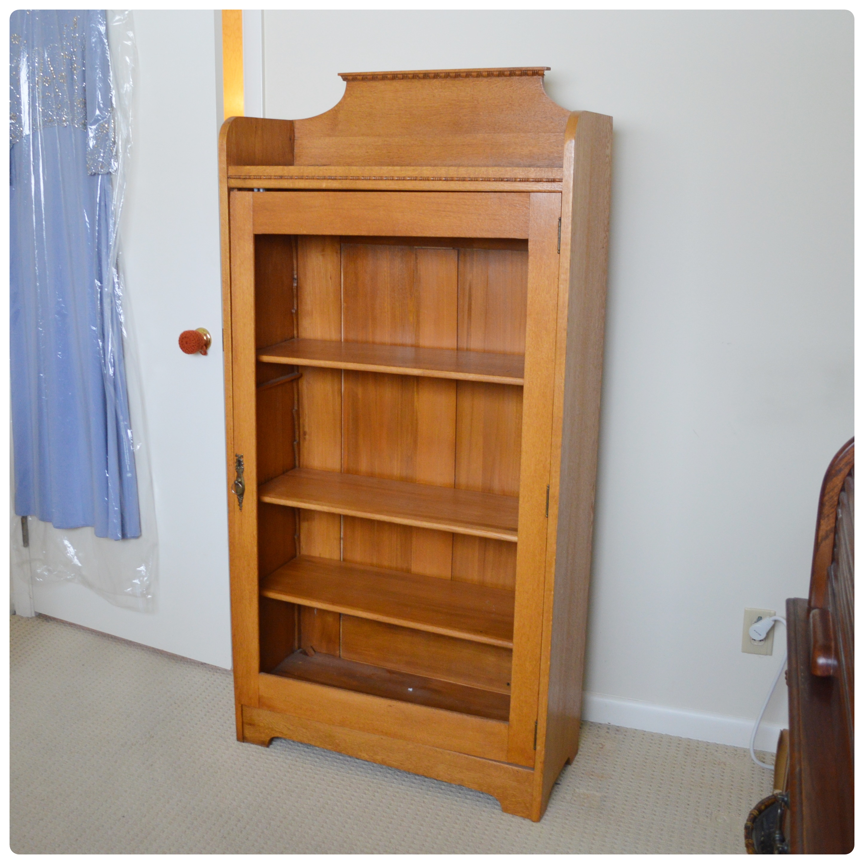 Oak Single Door Cupboard, Early 20th Century